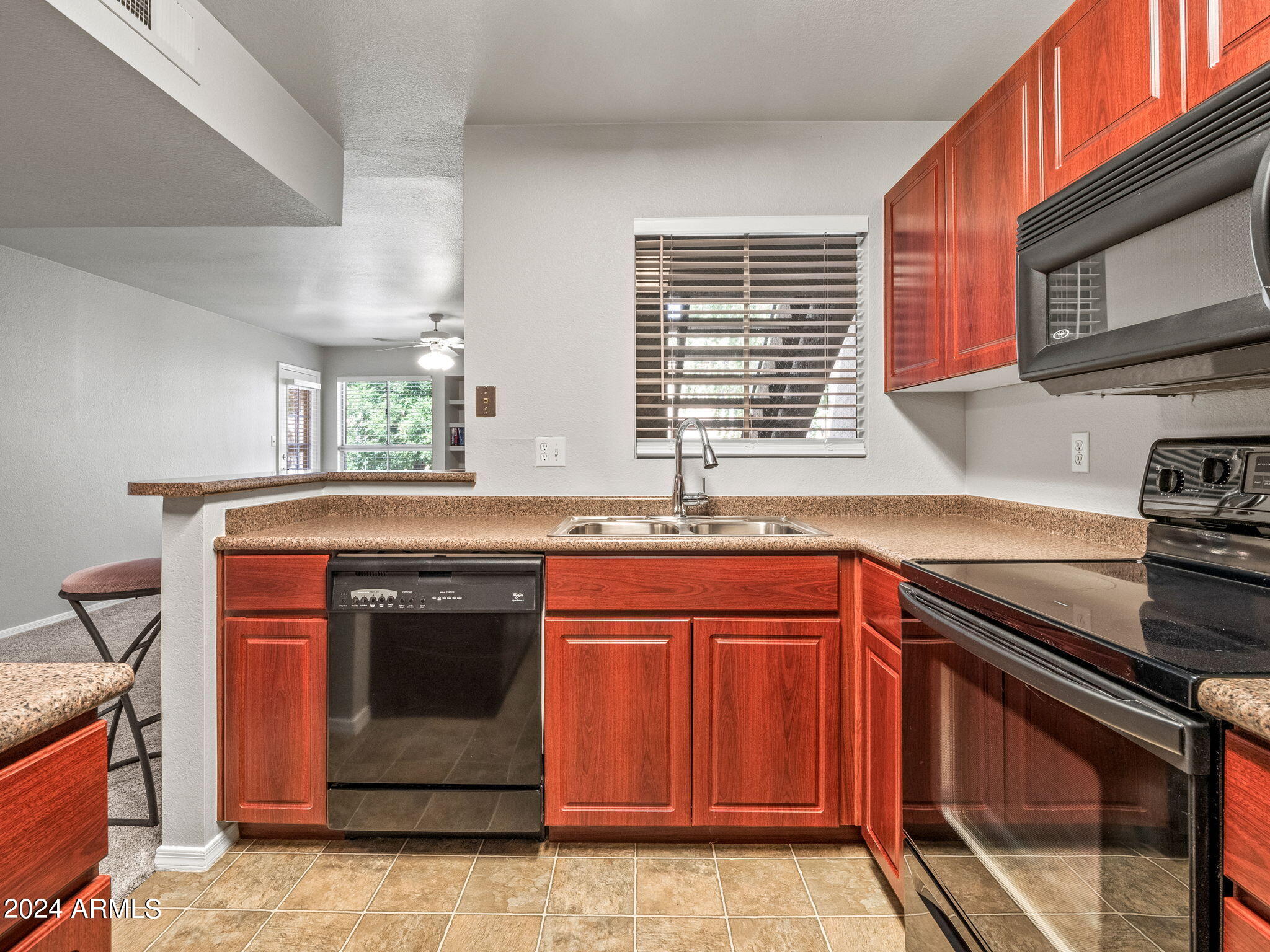 1880 E MORTEN Avenue, 114