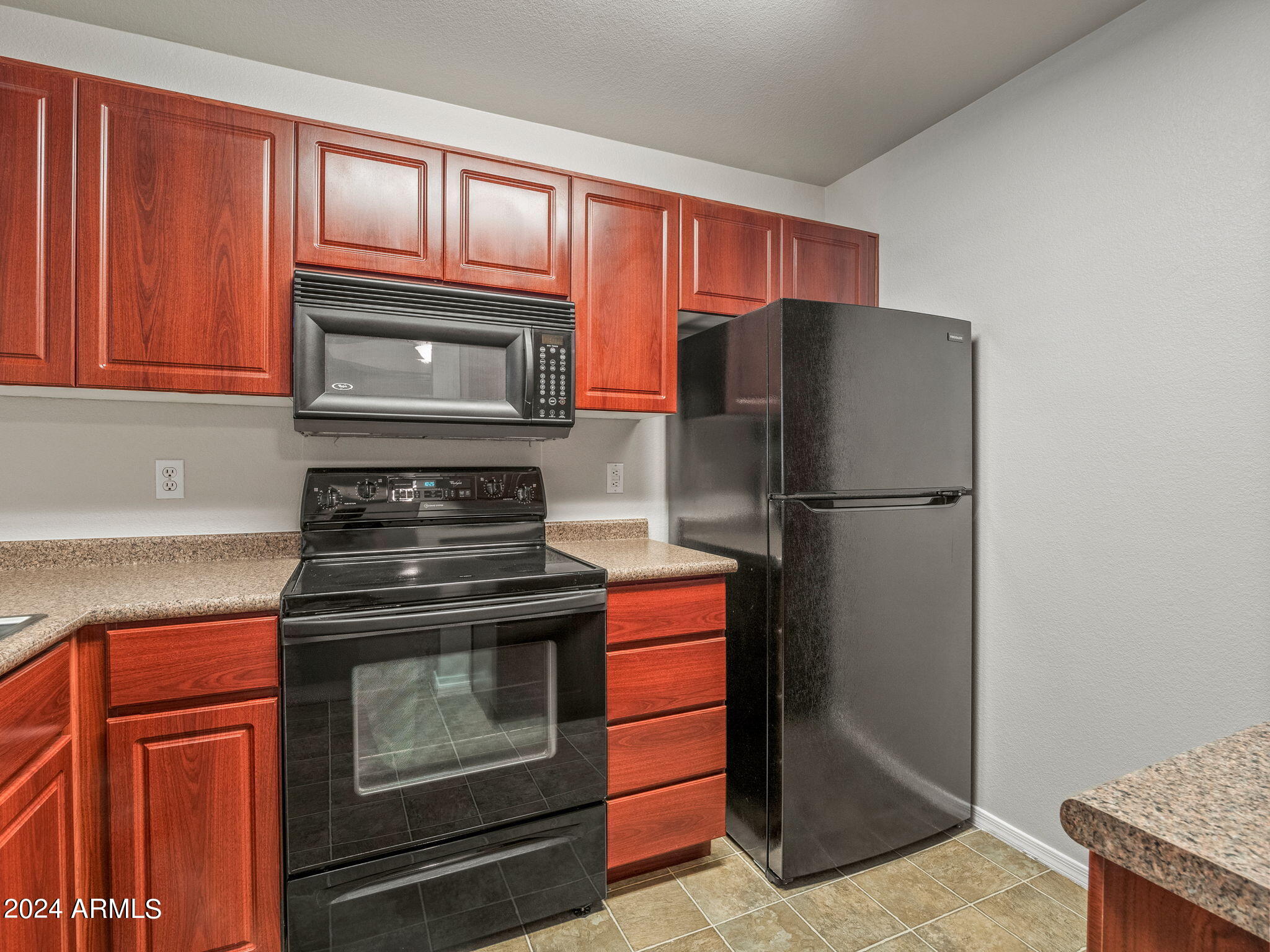 1880 E MORTEN Avenue, 114