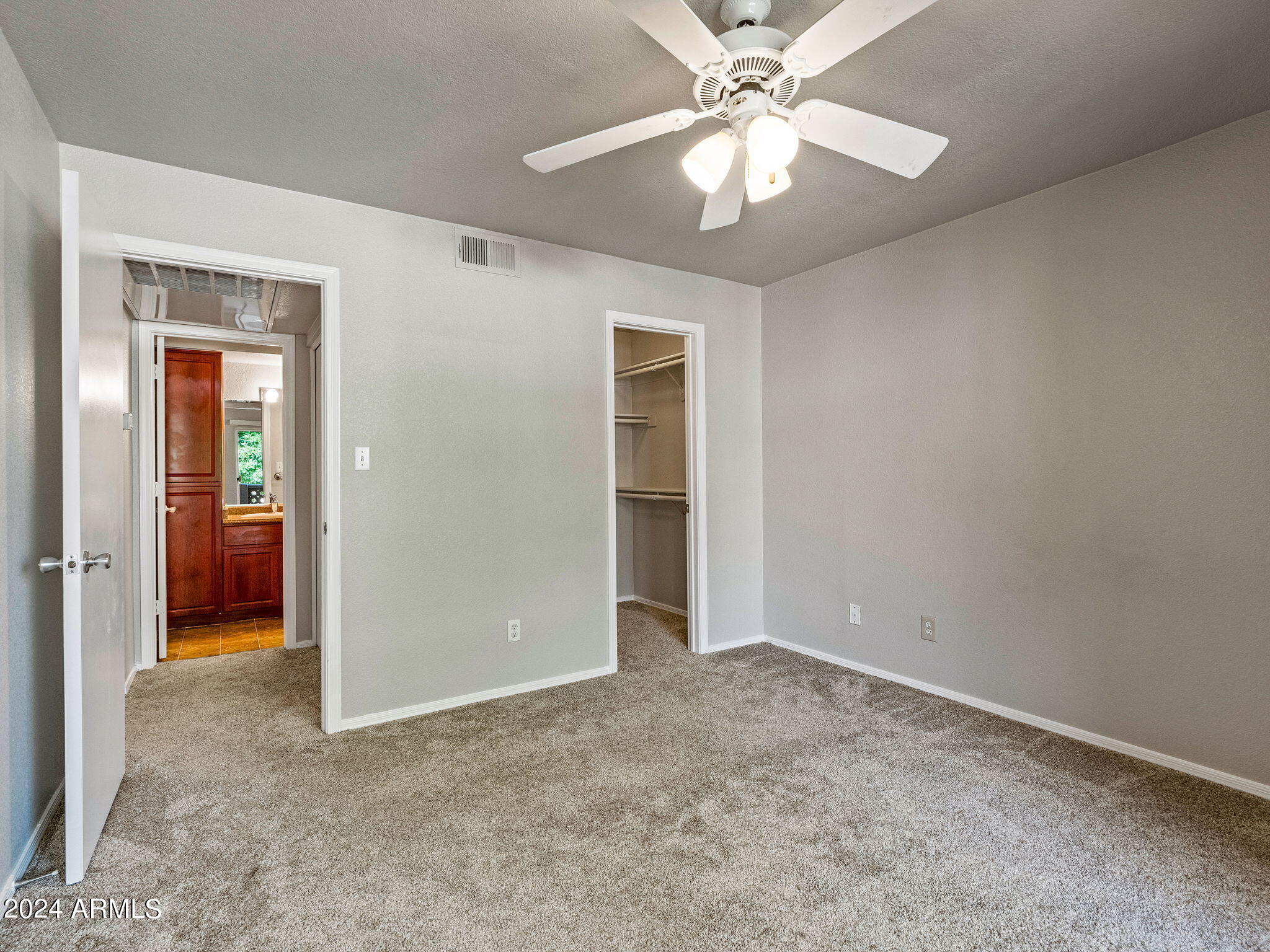 1880 E MORTEN Avenue, 114