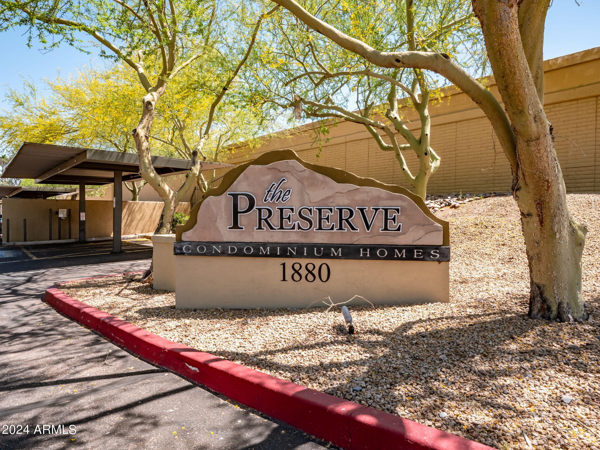 1880 E MORTEN Avenue, 114