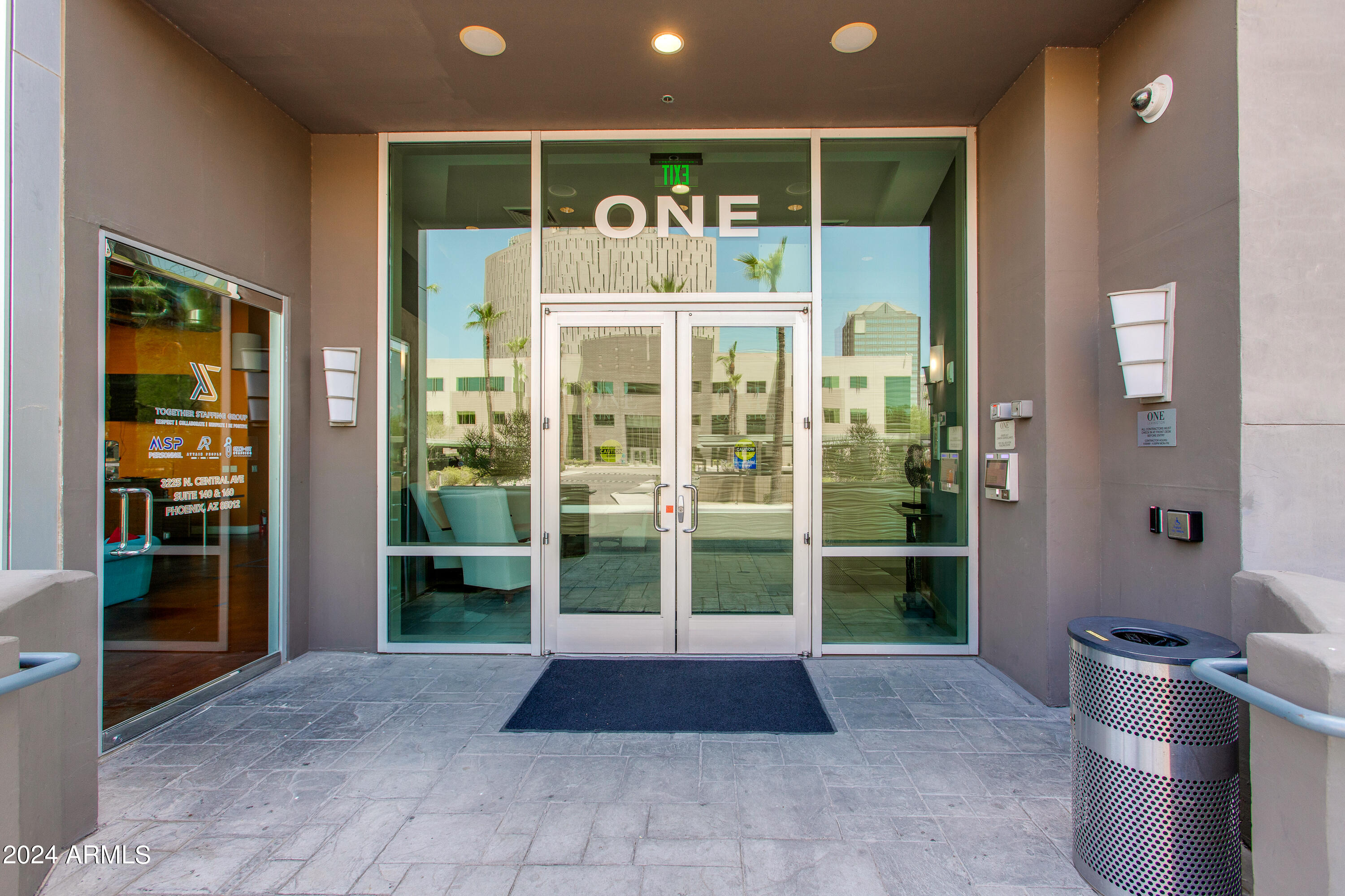 1 E LEXINGTON Avenue, 604