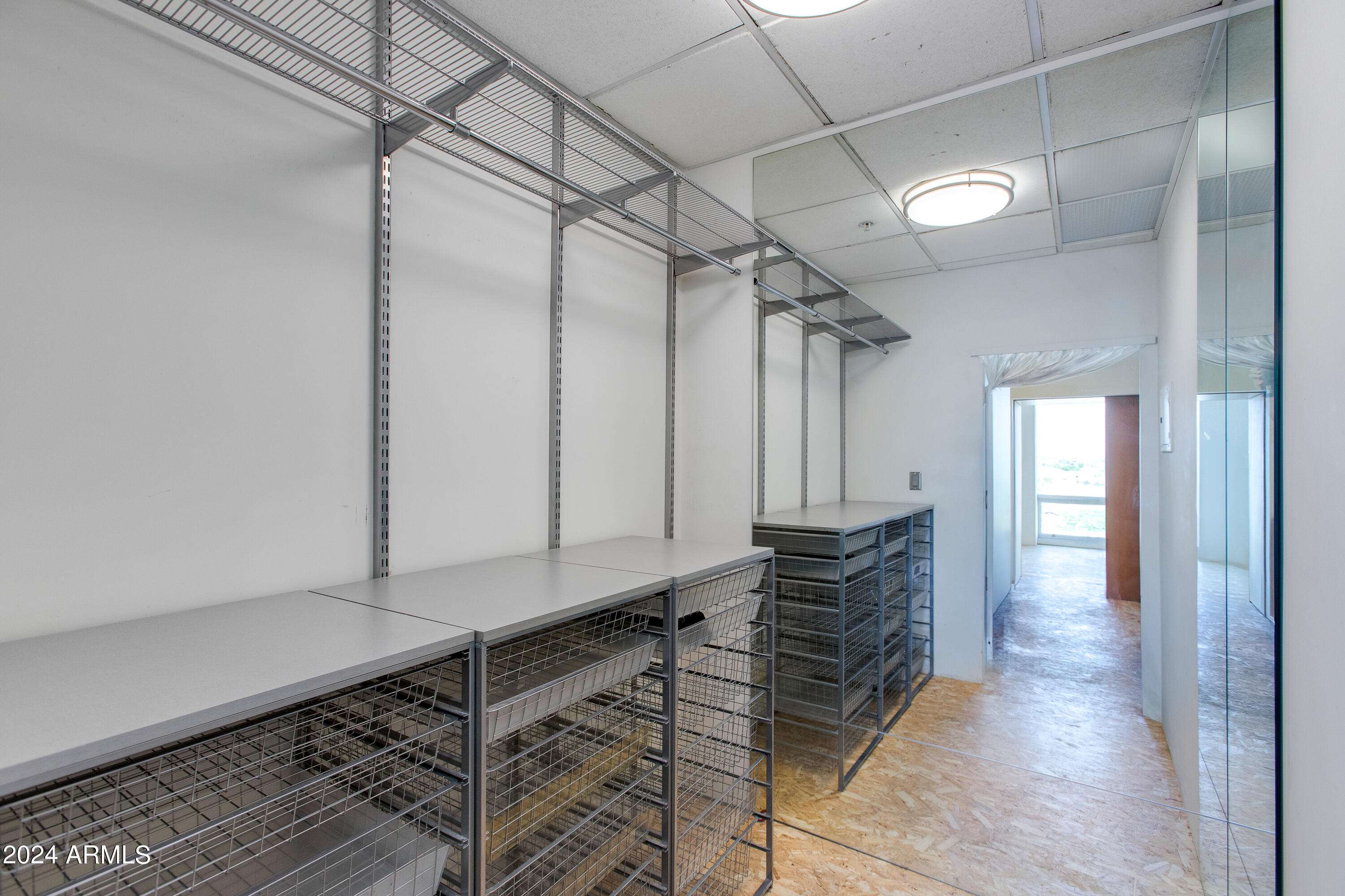 1 E LEXINGTON Avenue, 604