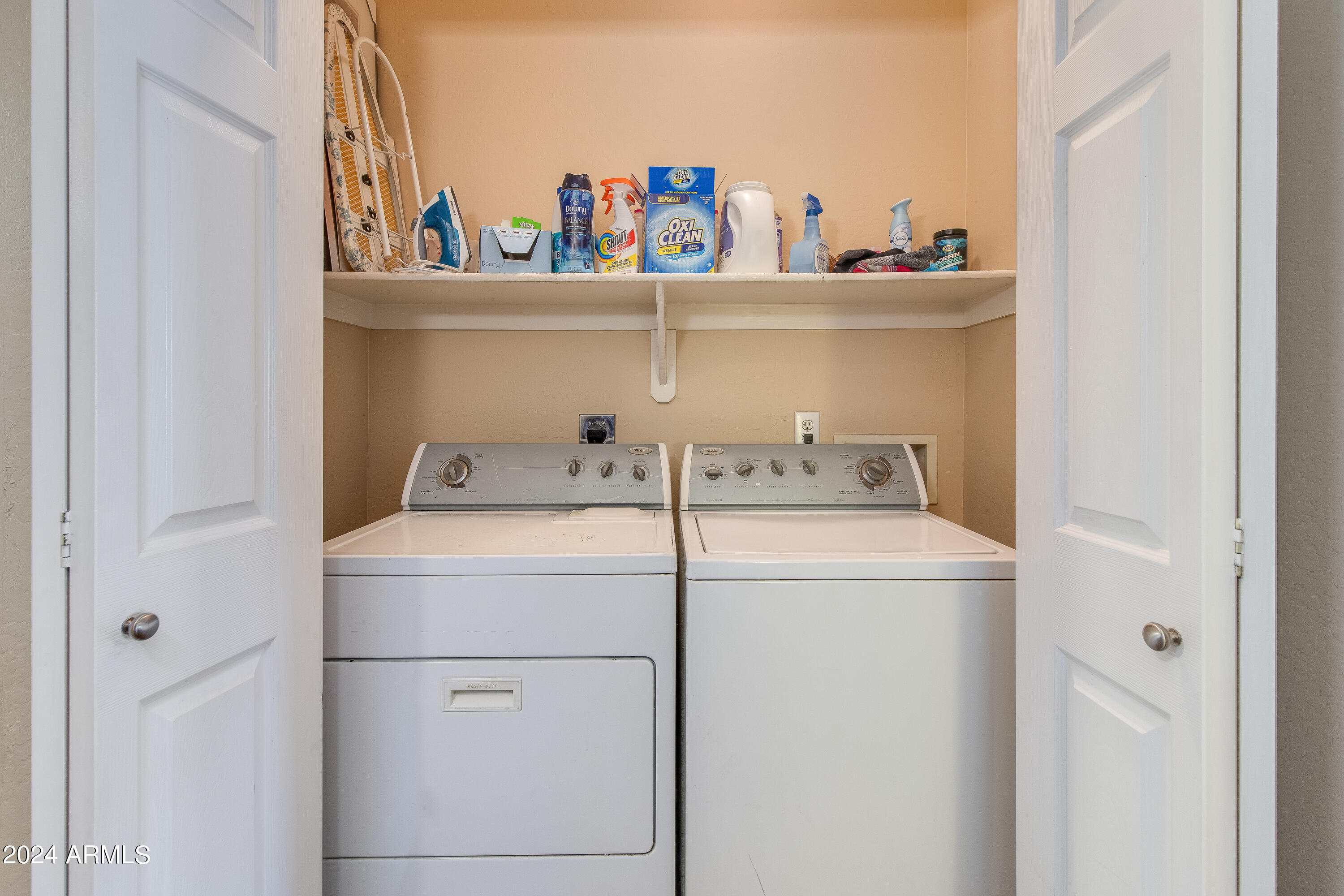 1718 W COLTER Street, 196