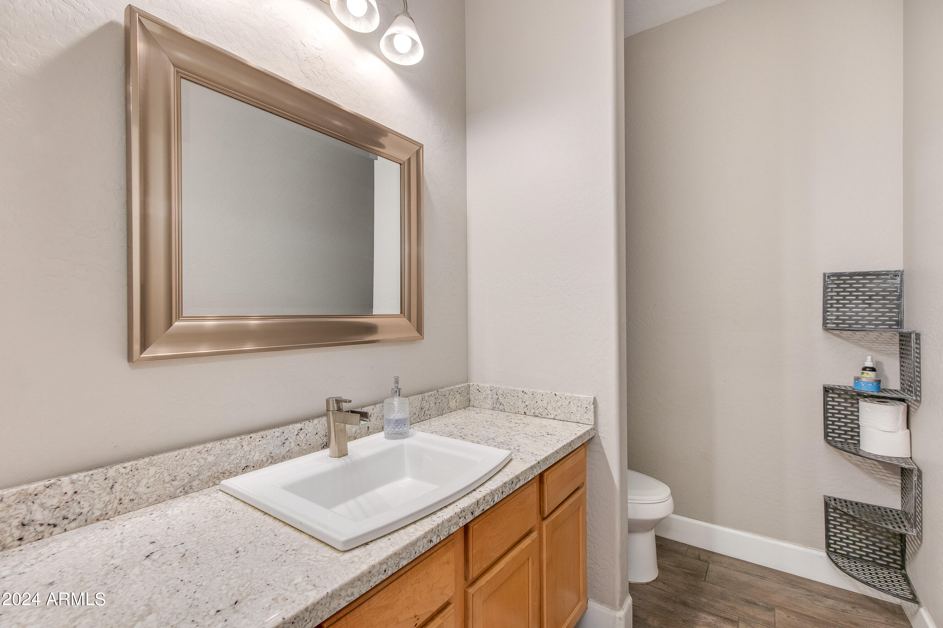 1718 W COLTER Street, 196