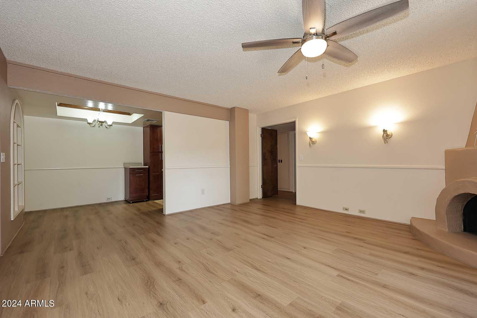 7557 N DREAMY DRAW Drive, 103