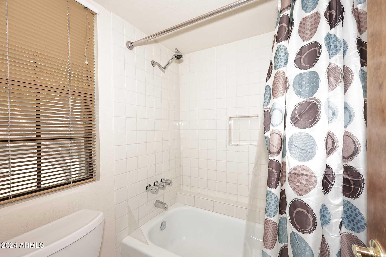 7557 N DREAMY DRAW Drive, 103