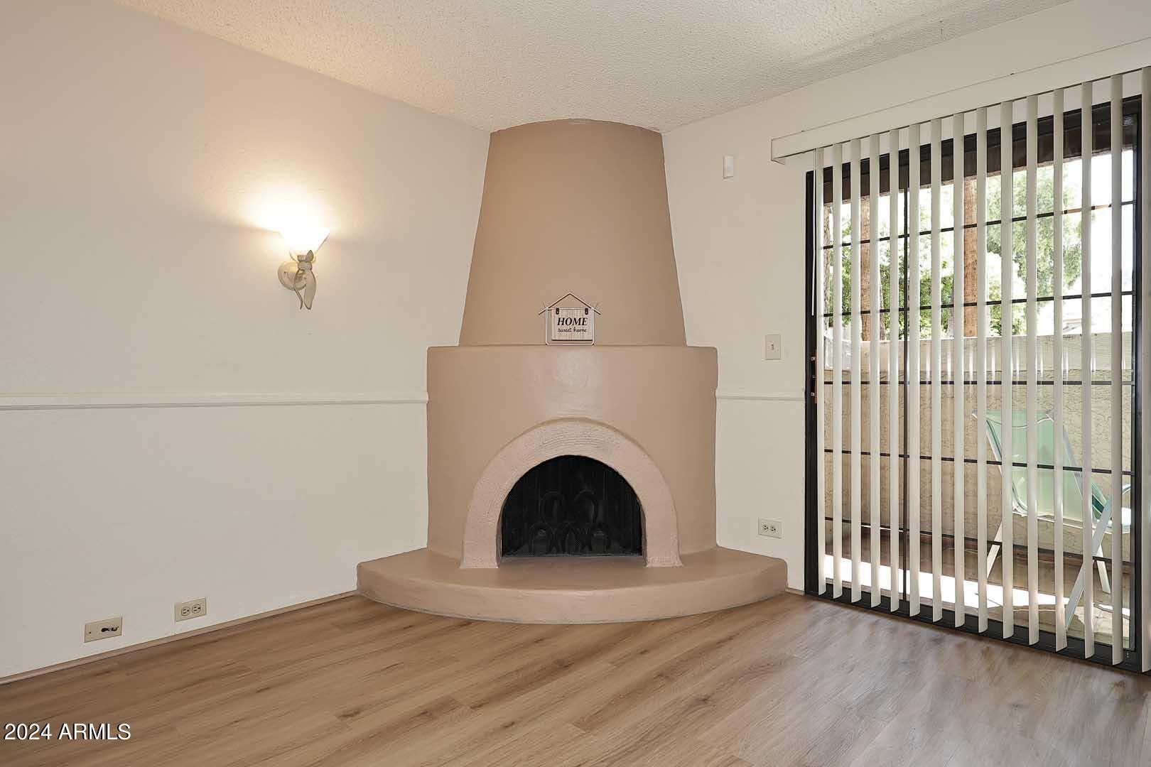 7557 N DREAMY DRAW Drive, 103