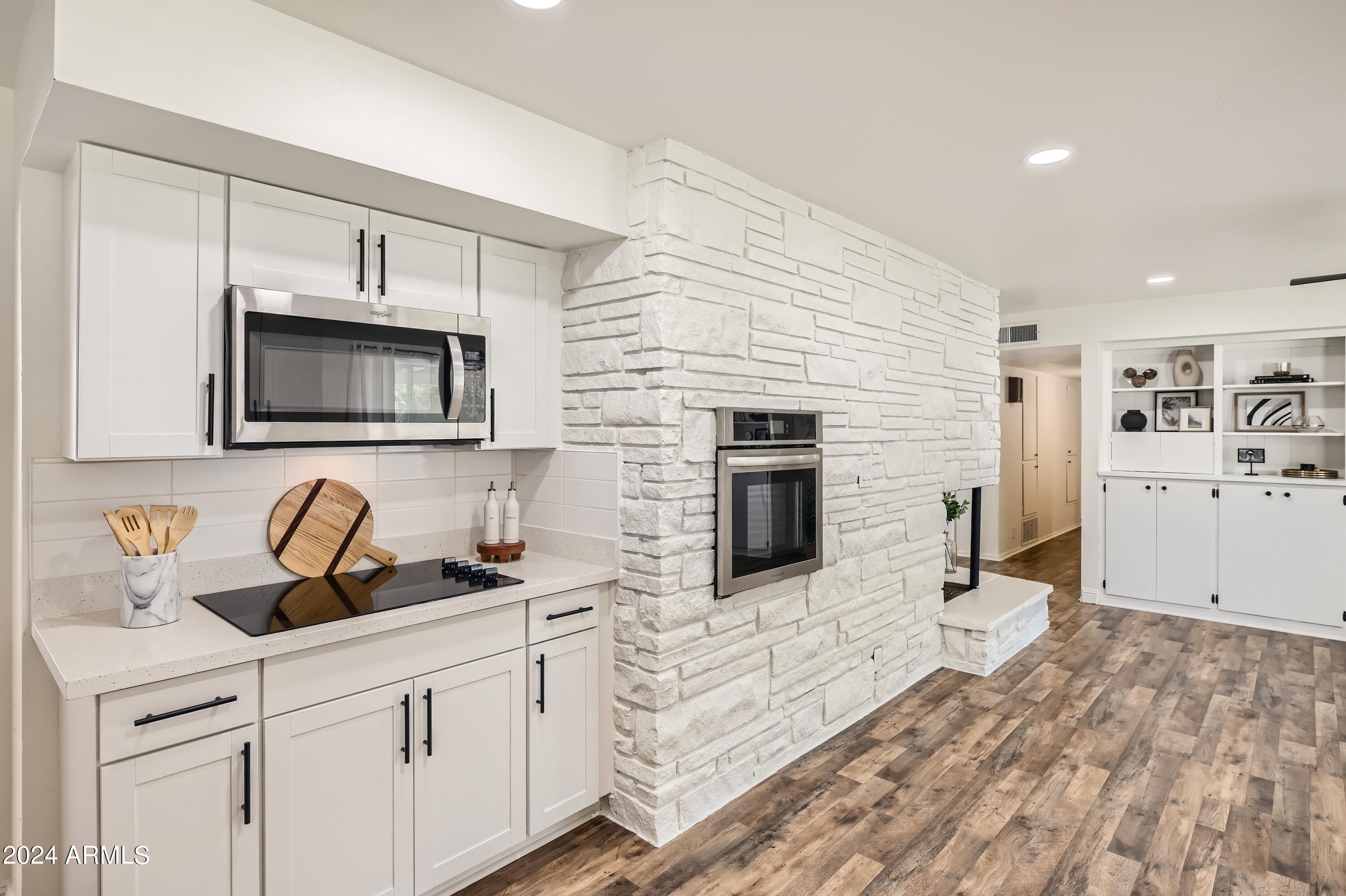 308 N PIONEER