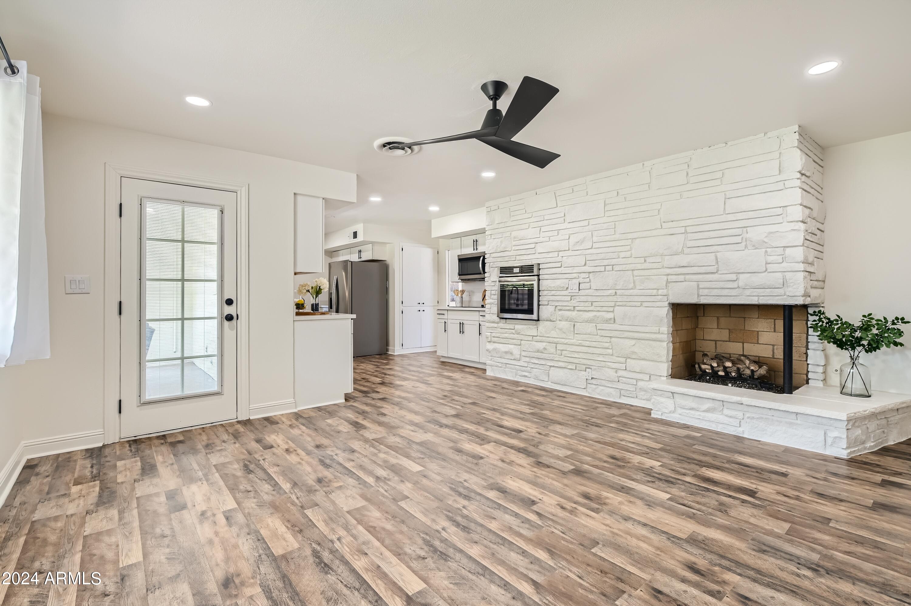 308 N PIONEER