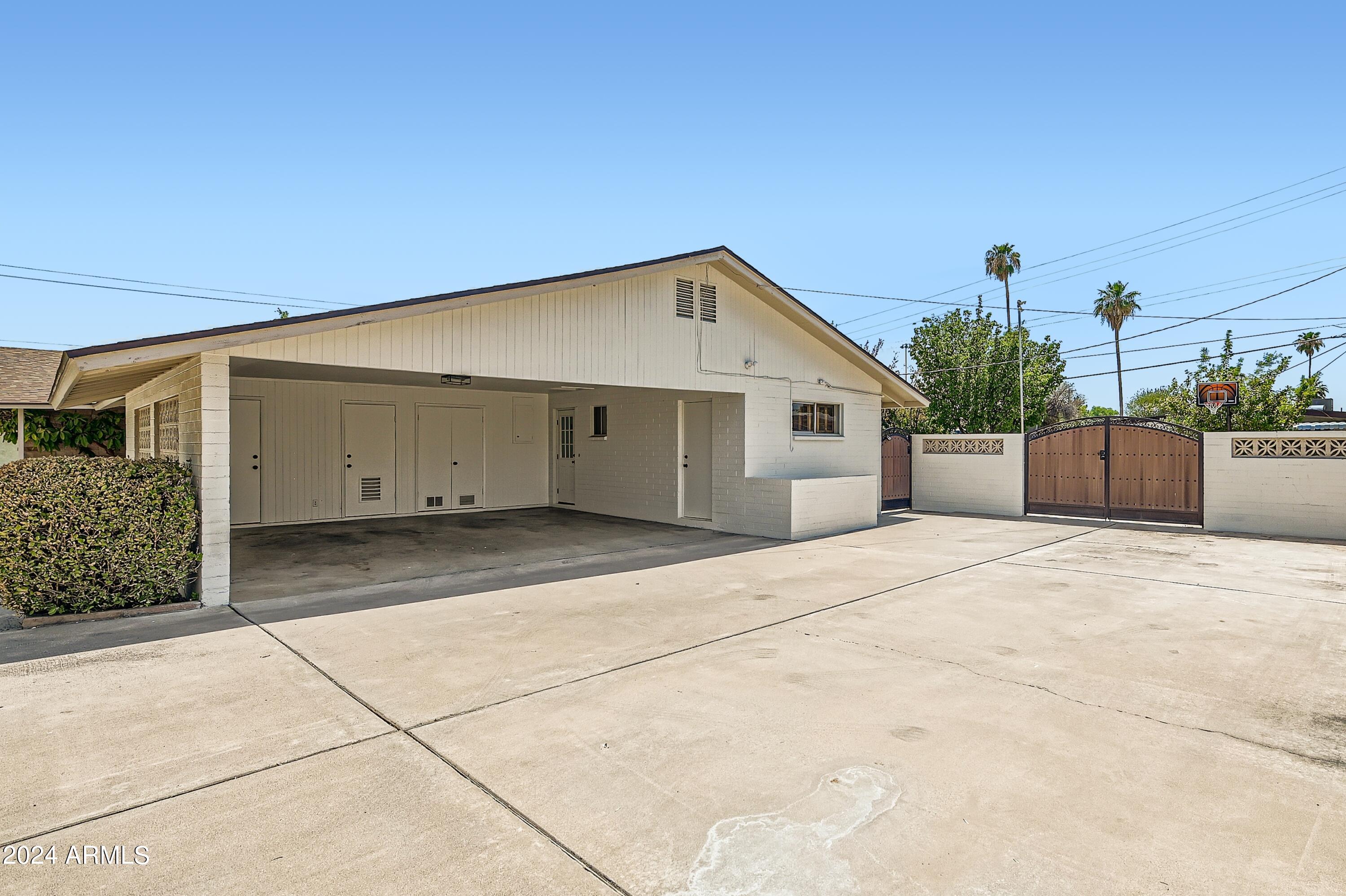 308 N PIONEER
