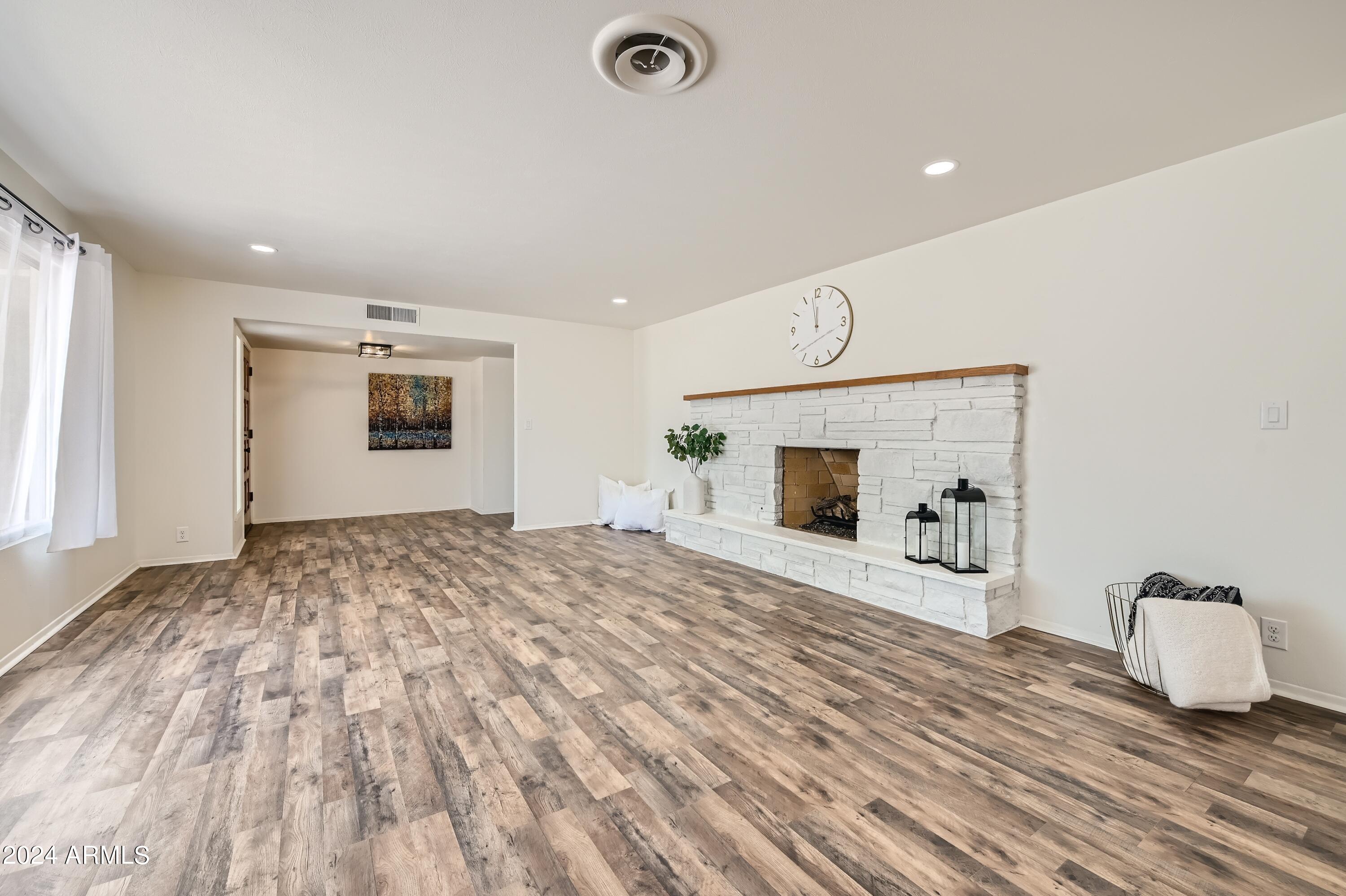 308 N PIONEER