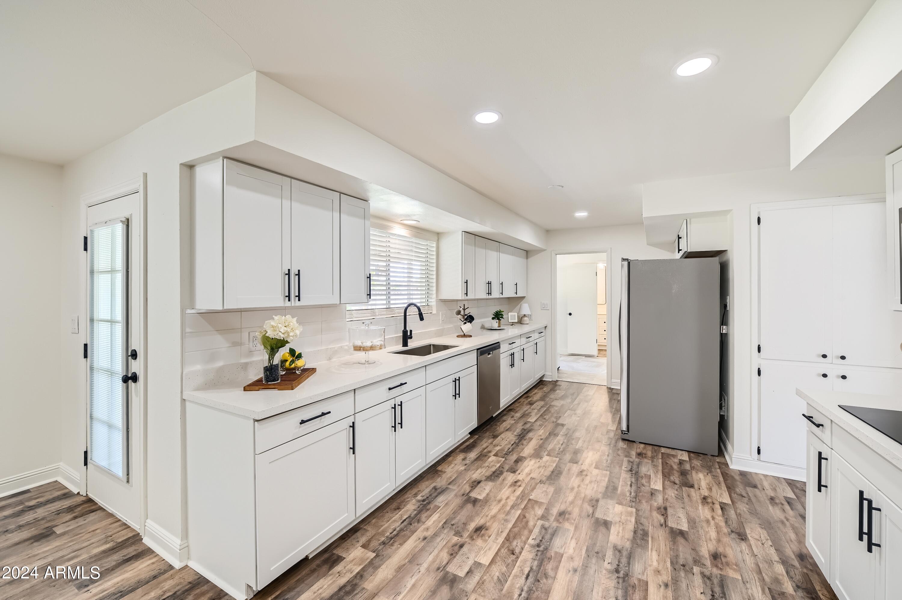 308 N PIONEER