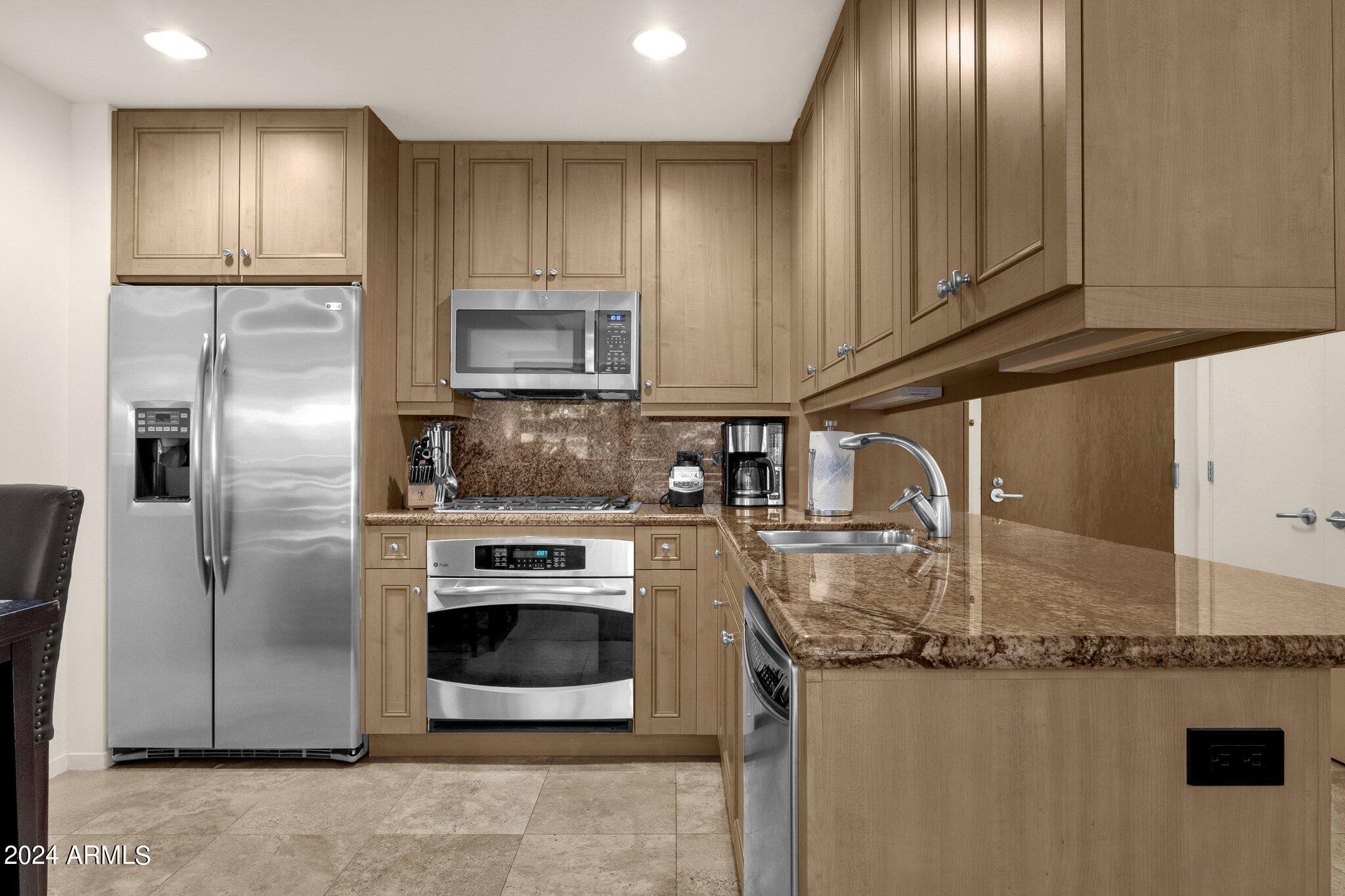 7131 E RANCHO VISTA Drive, 2003