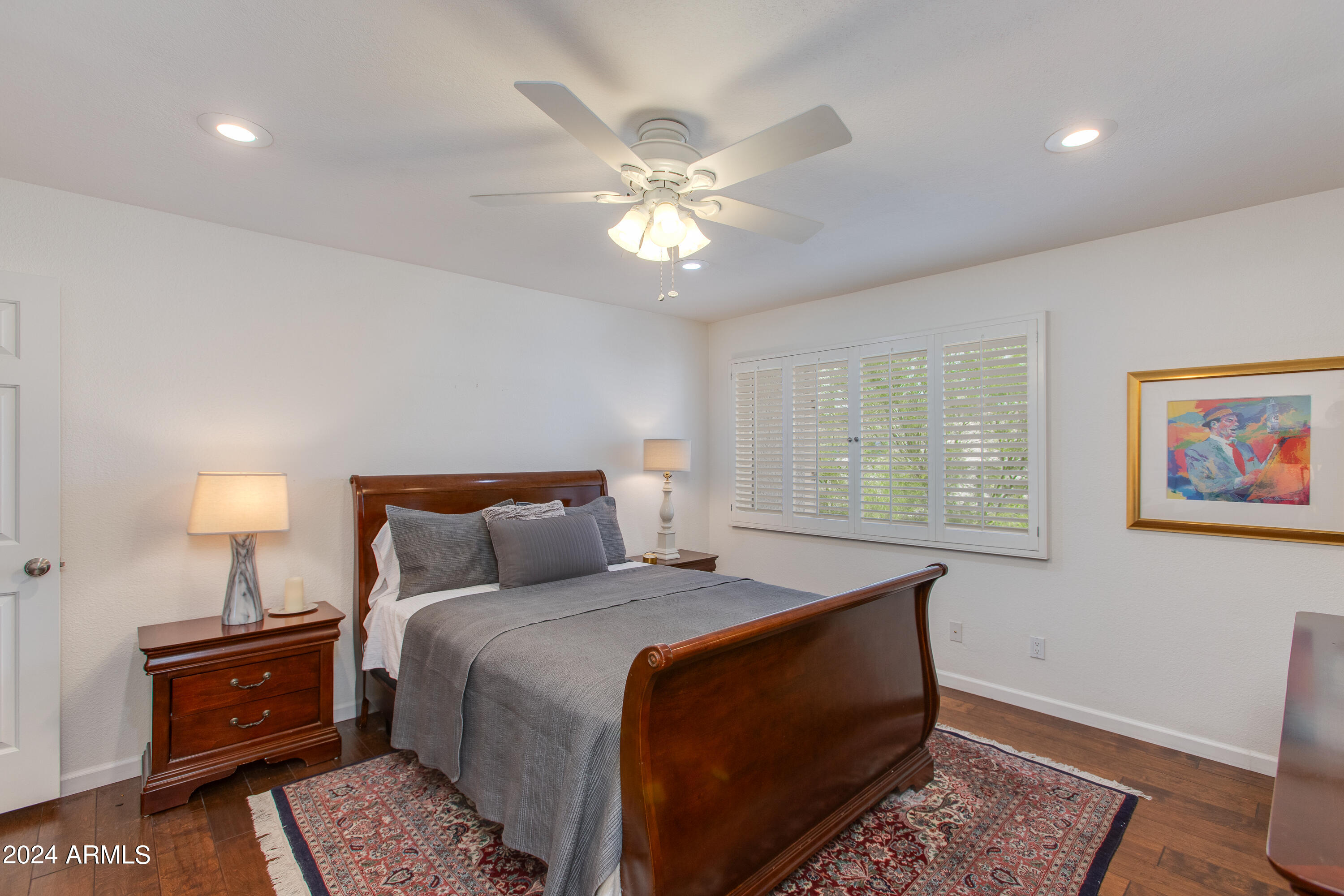 10 W Georgia Avenue, 6