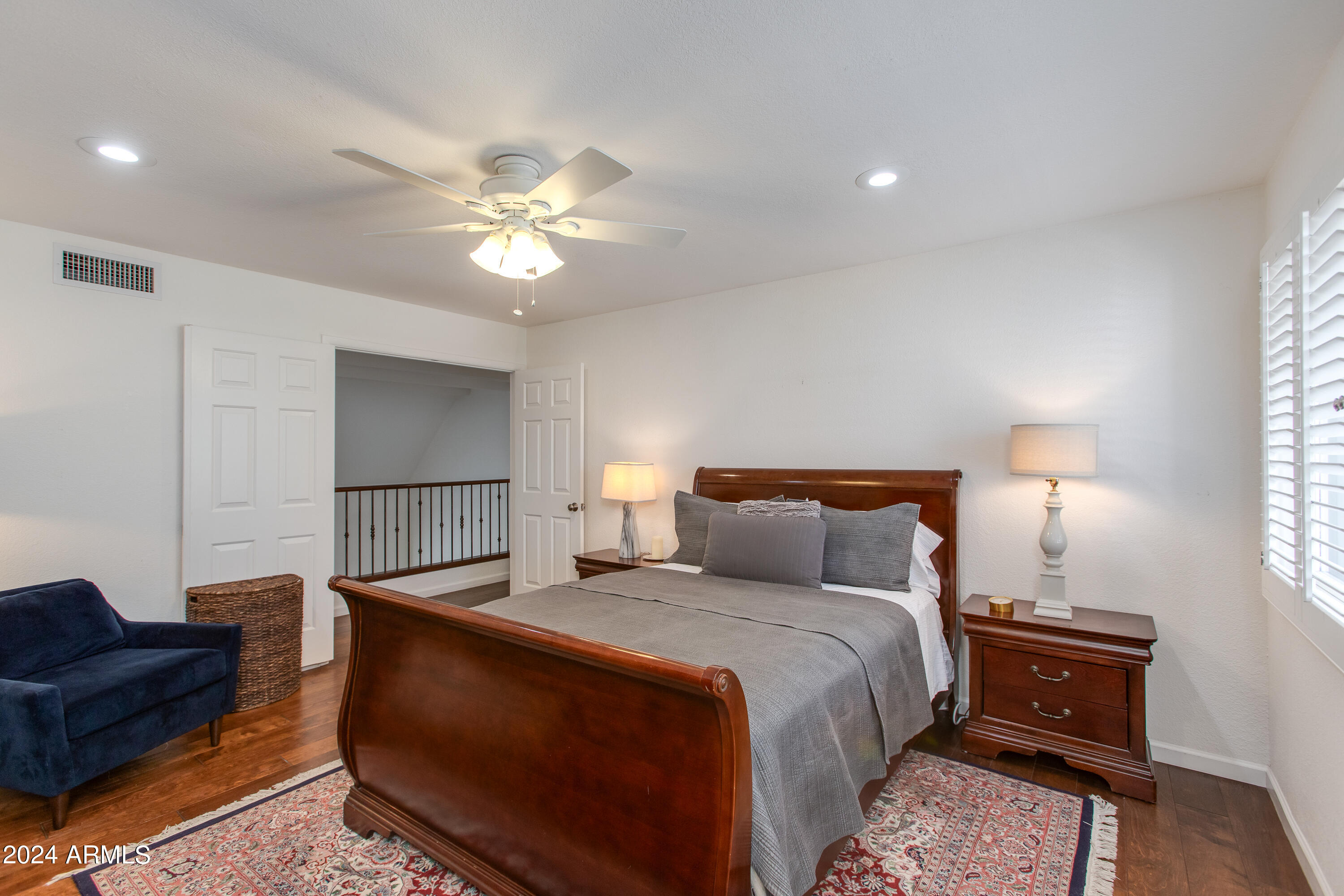 10 W Georgia Avenue, 6