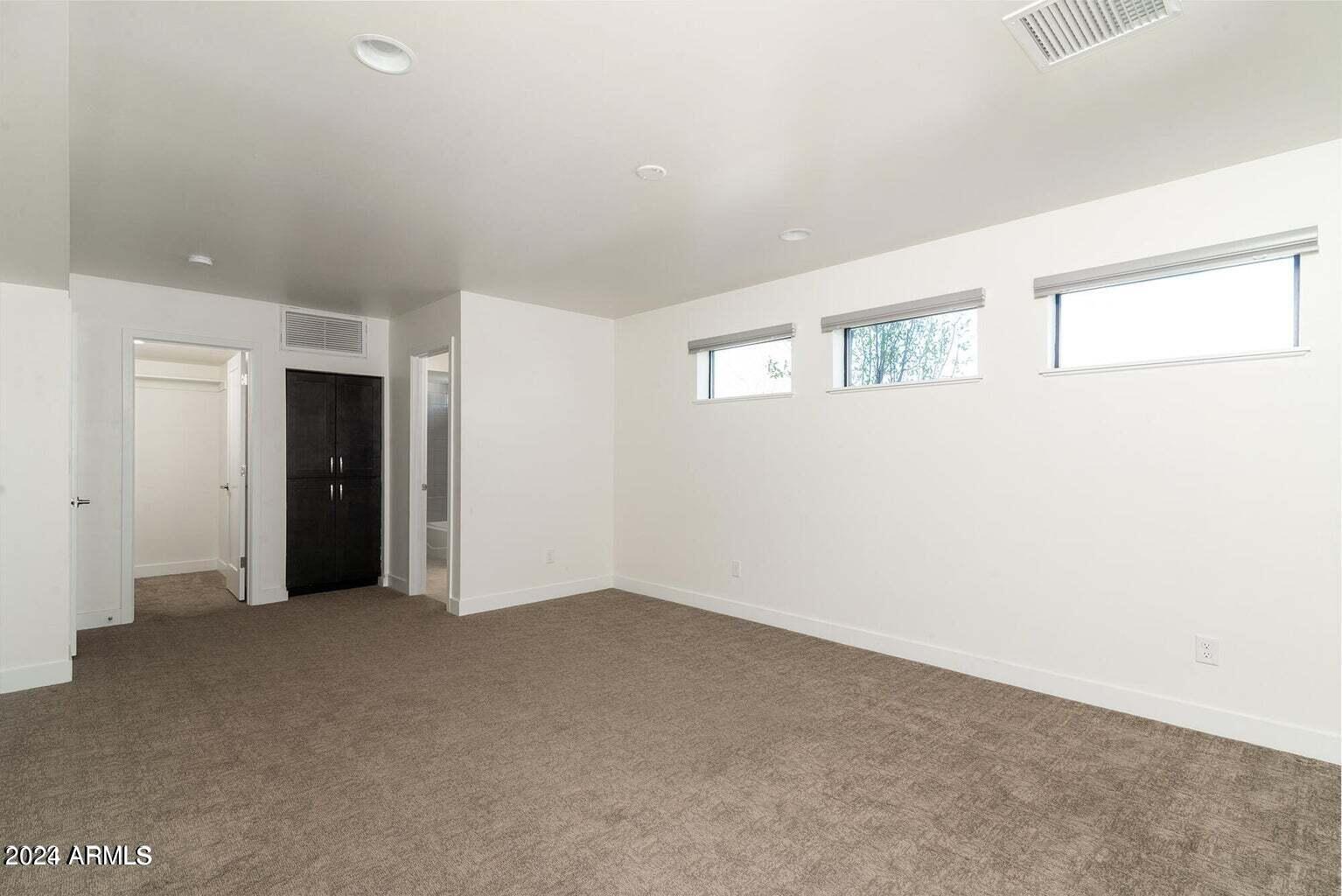 1301 W 4TH Street, 1008