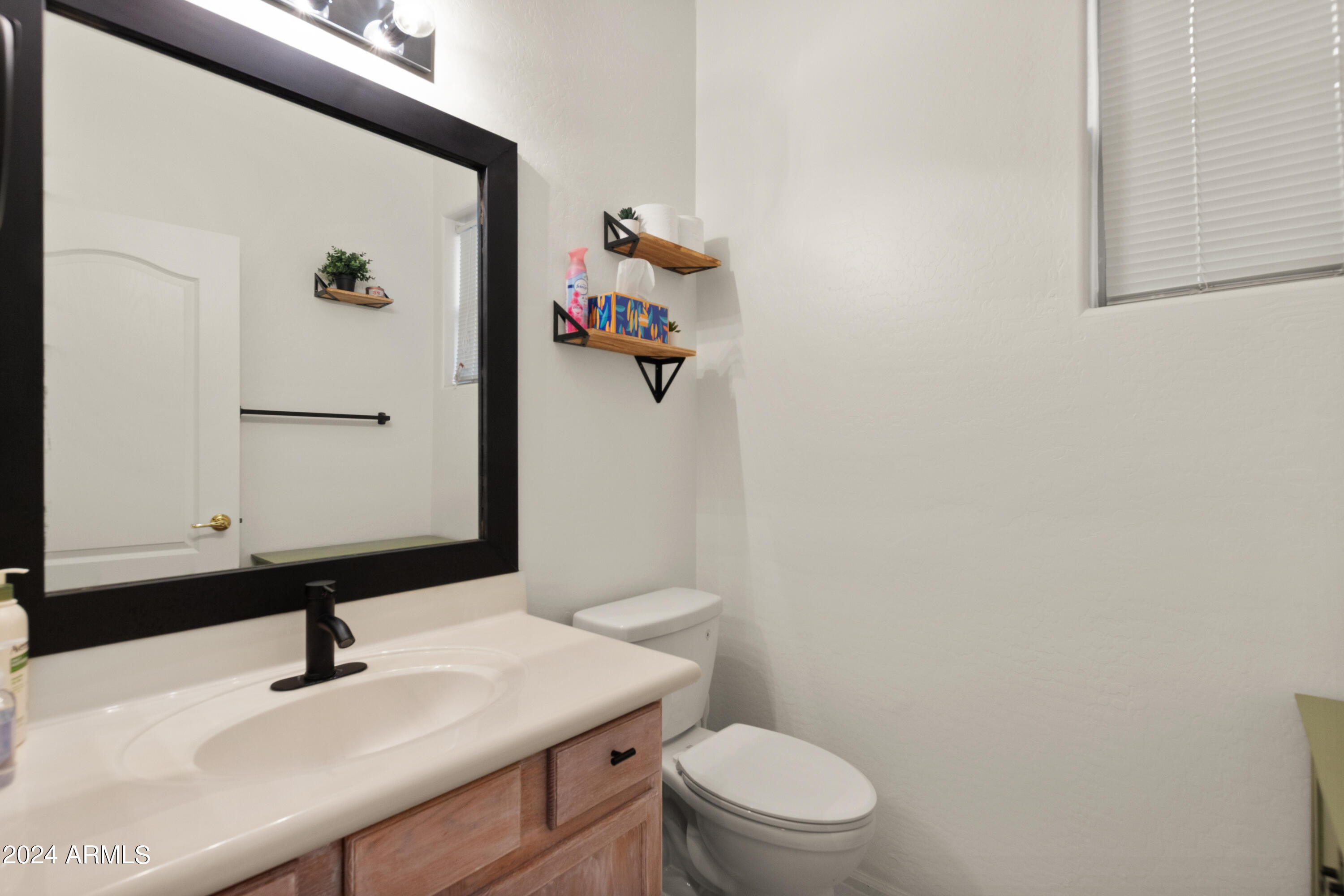 6230 S Cottonfields Lane