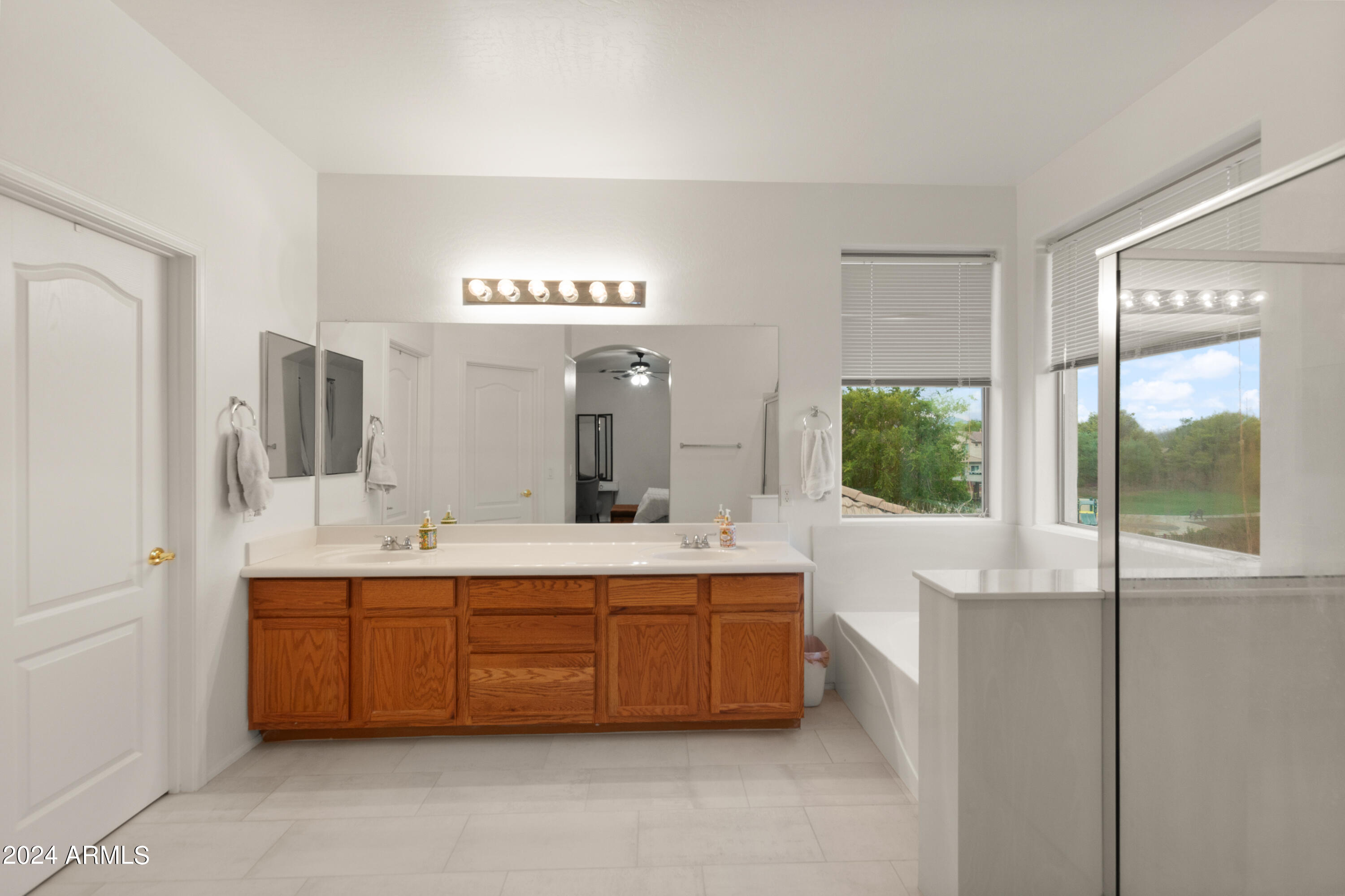 6230 S Cottonfields Lane