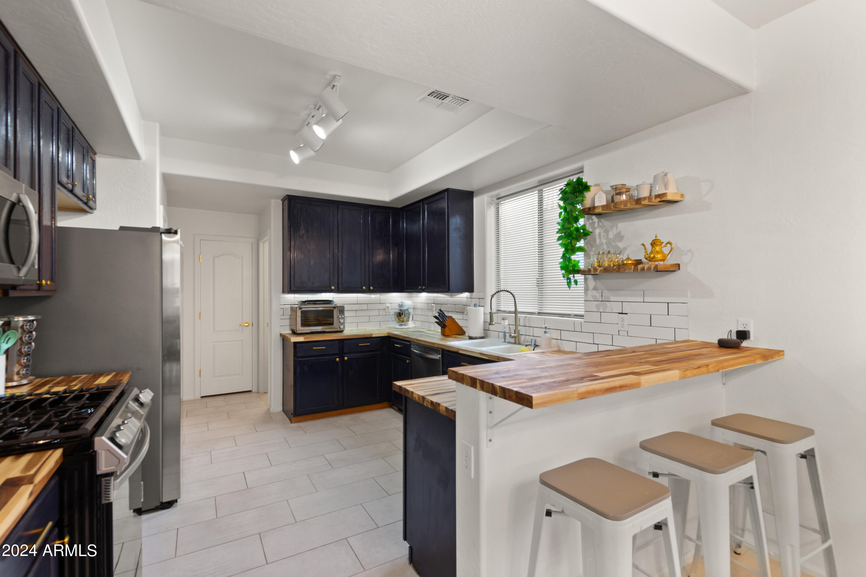 6230 S Cottonfields Lane