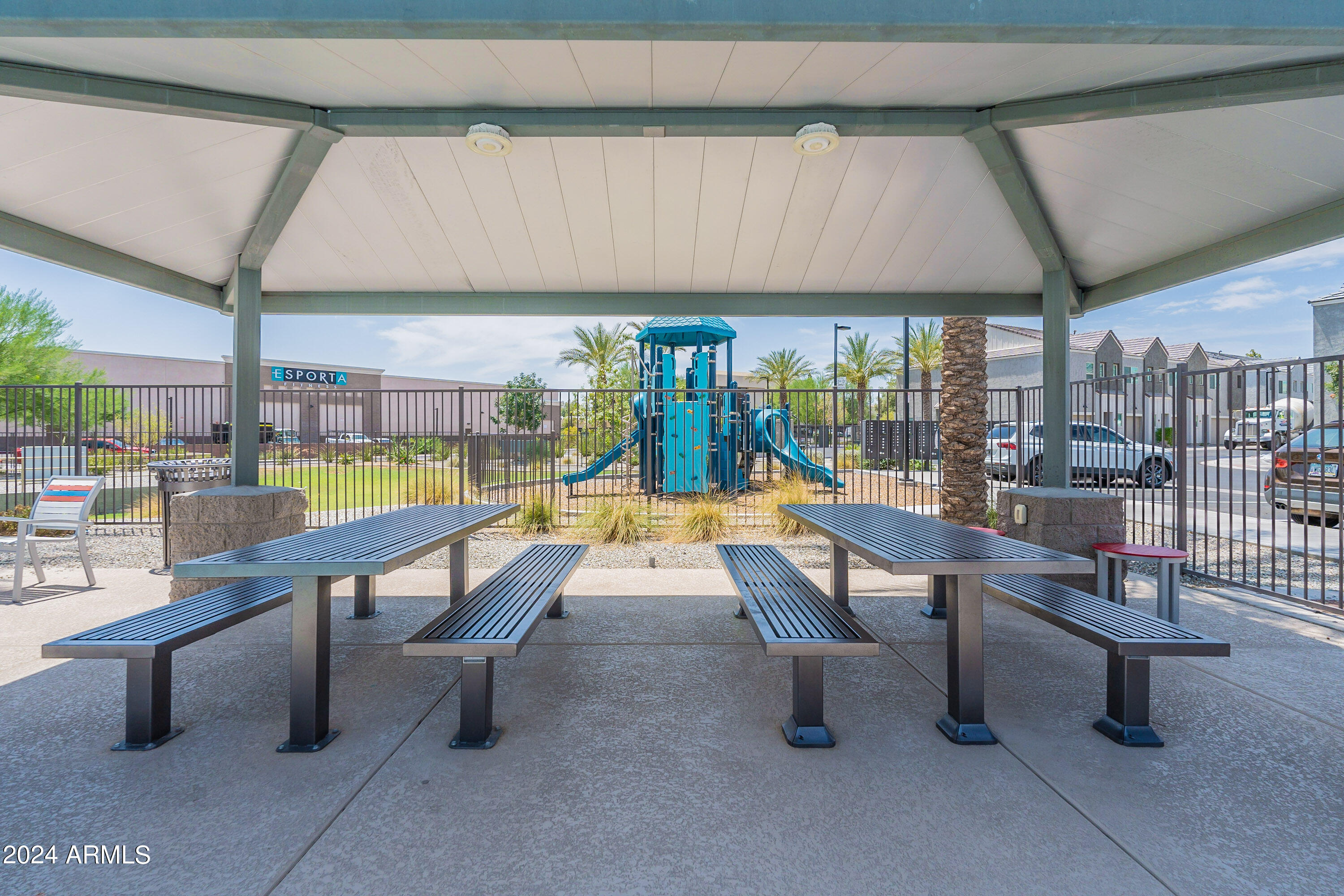 2157 W Harmont Drive