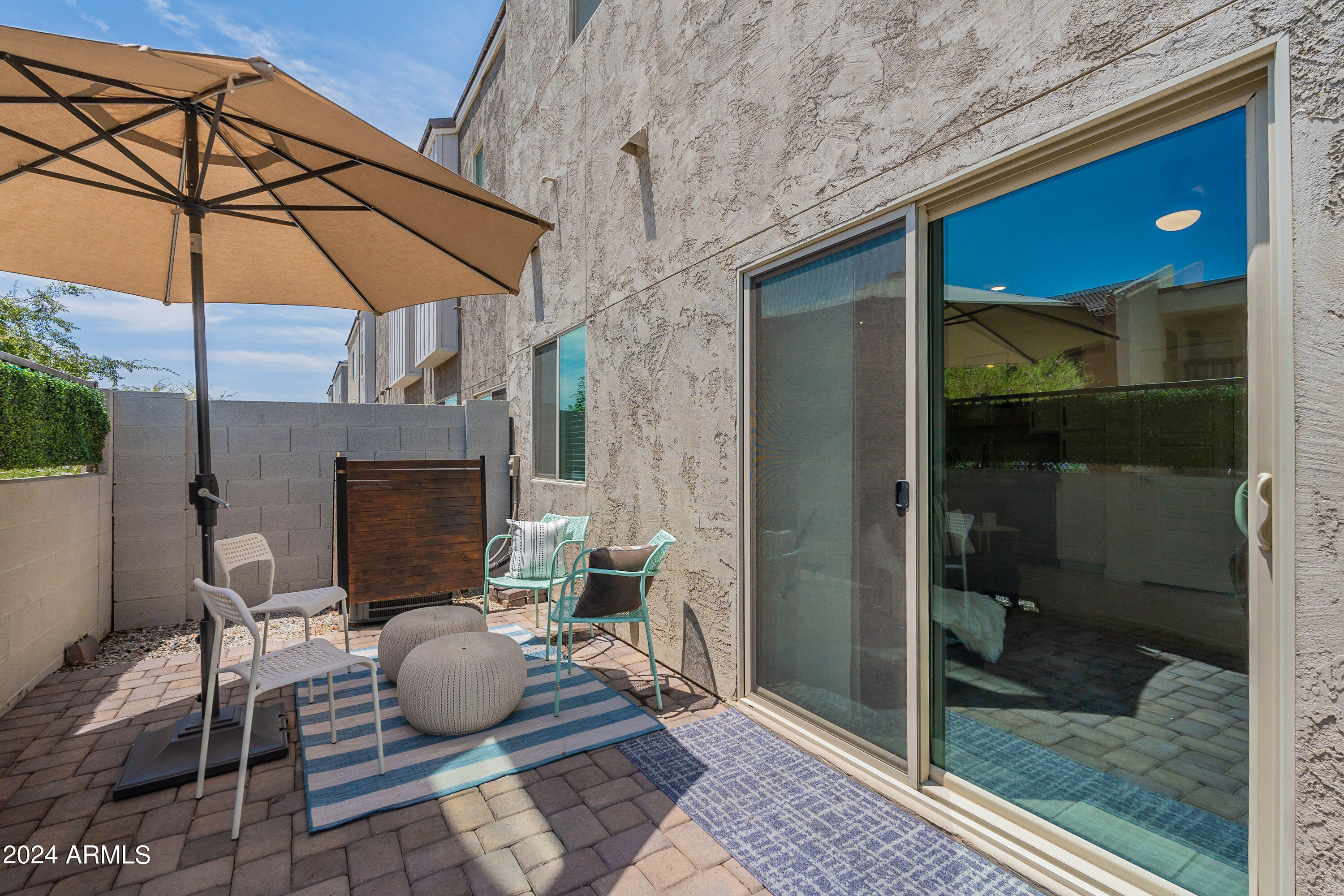 2157 W Harmont Drive