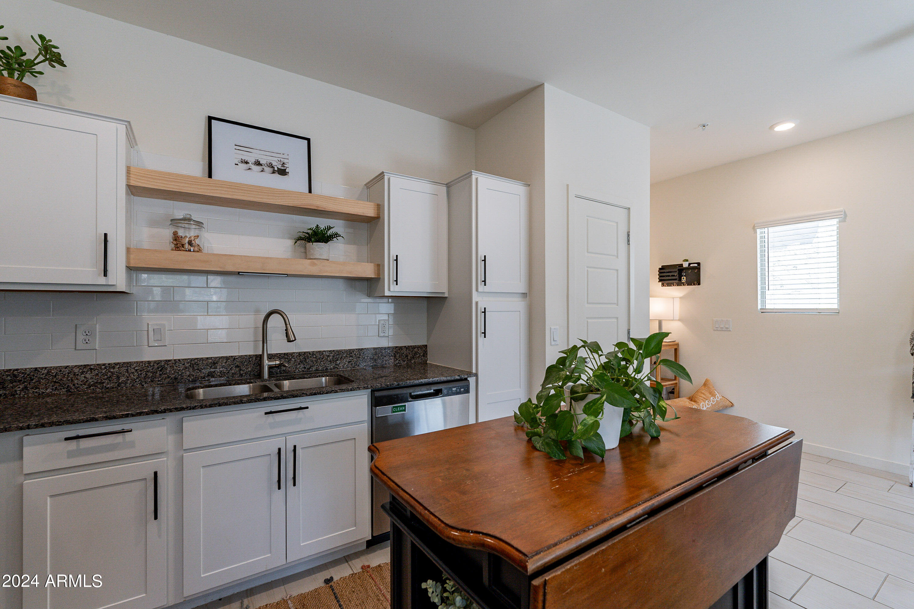 2157 W Harmont Drive