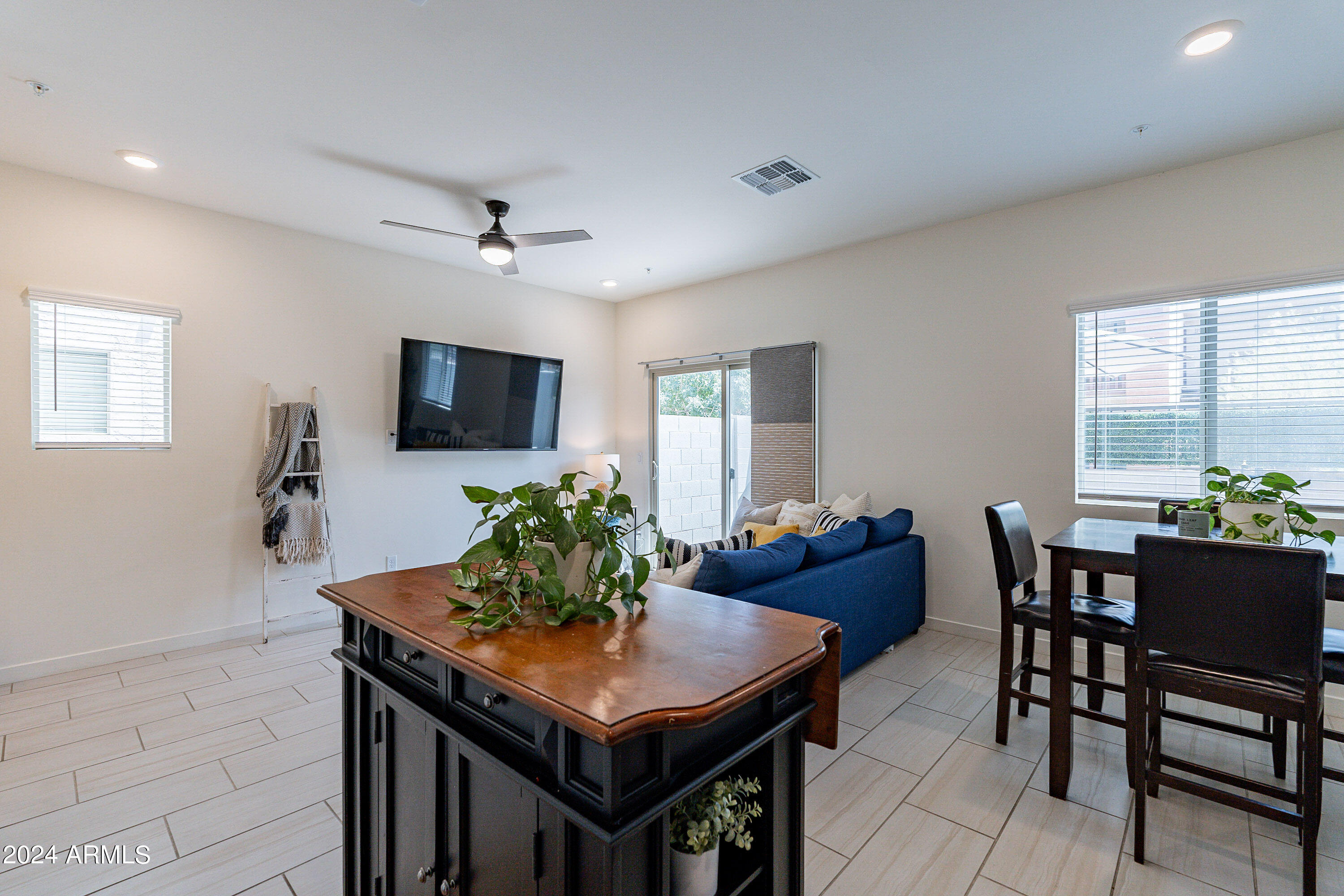 2157 W Harmont Drive