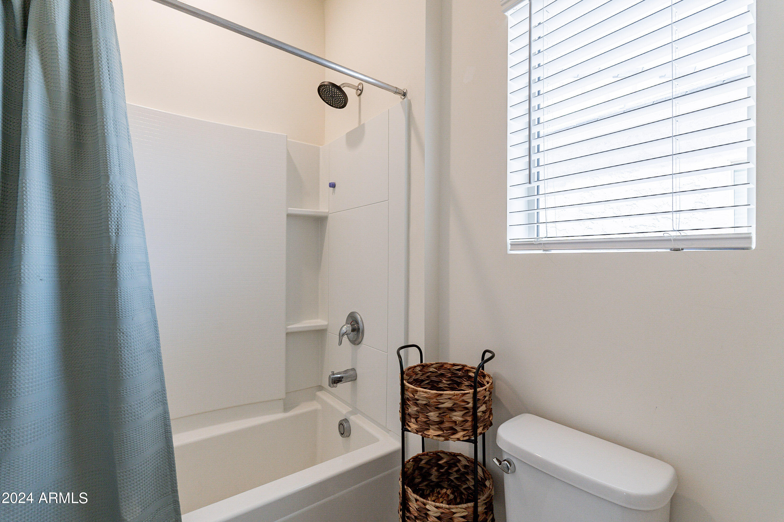 2157 W Harmont Drive