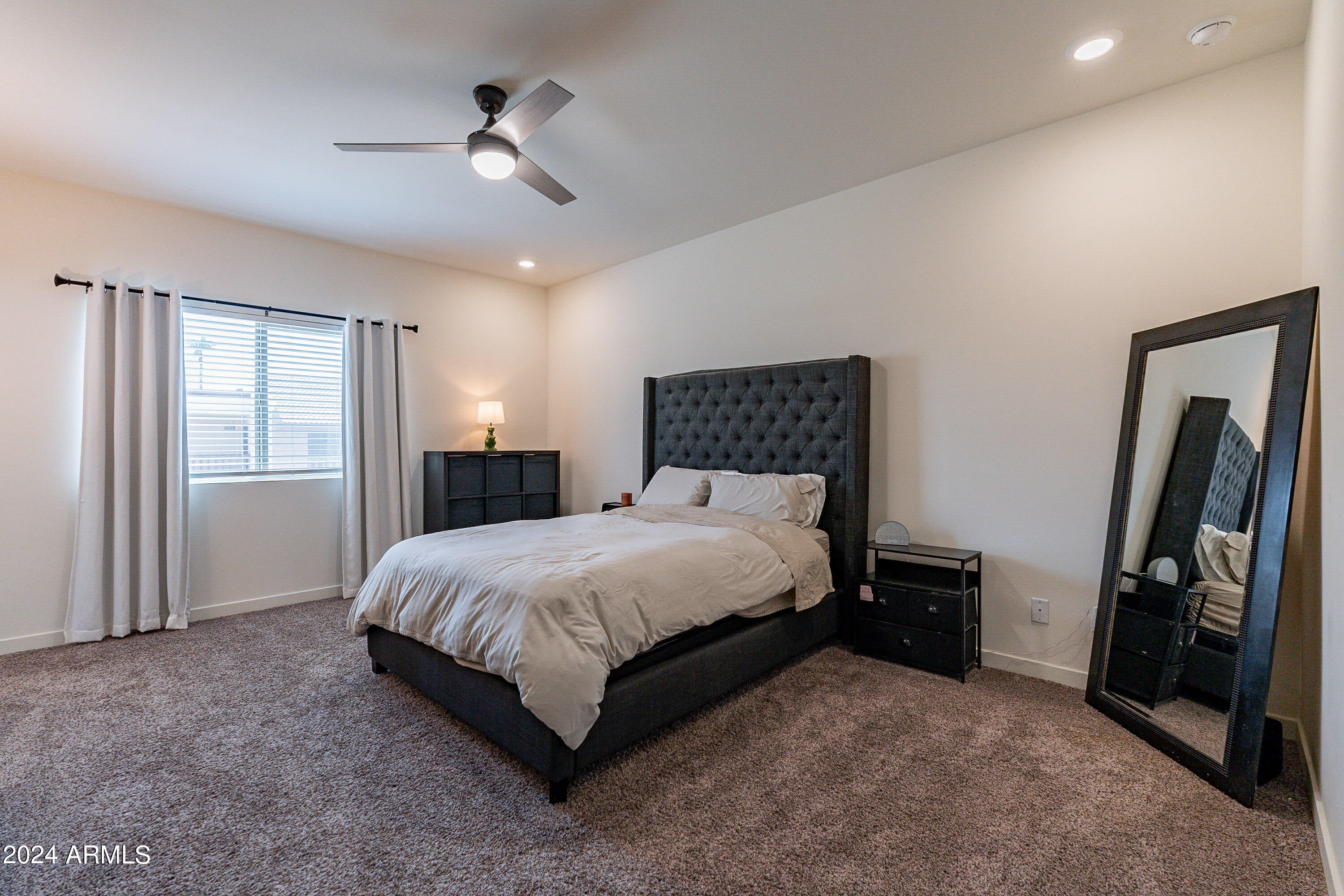 2157 W Harmont Drive