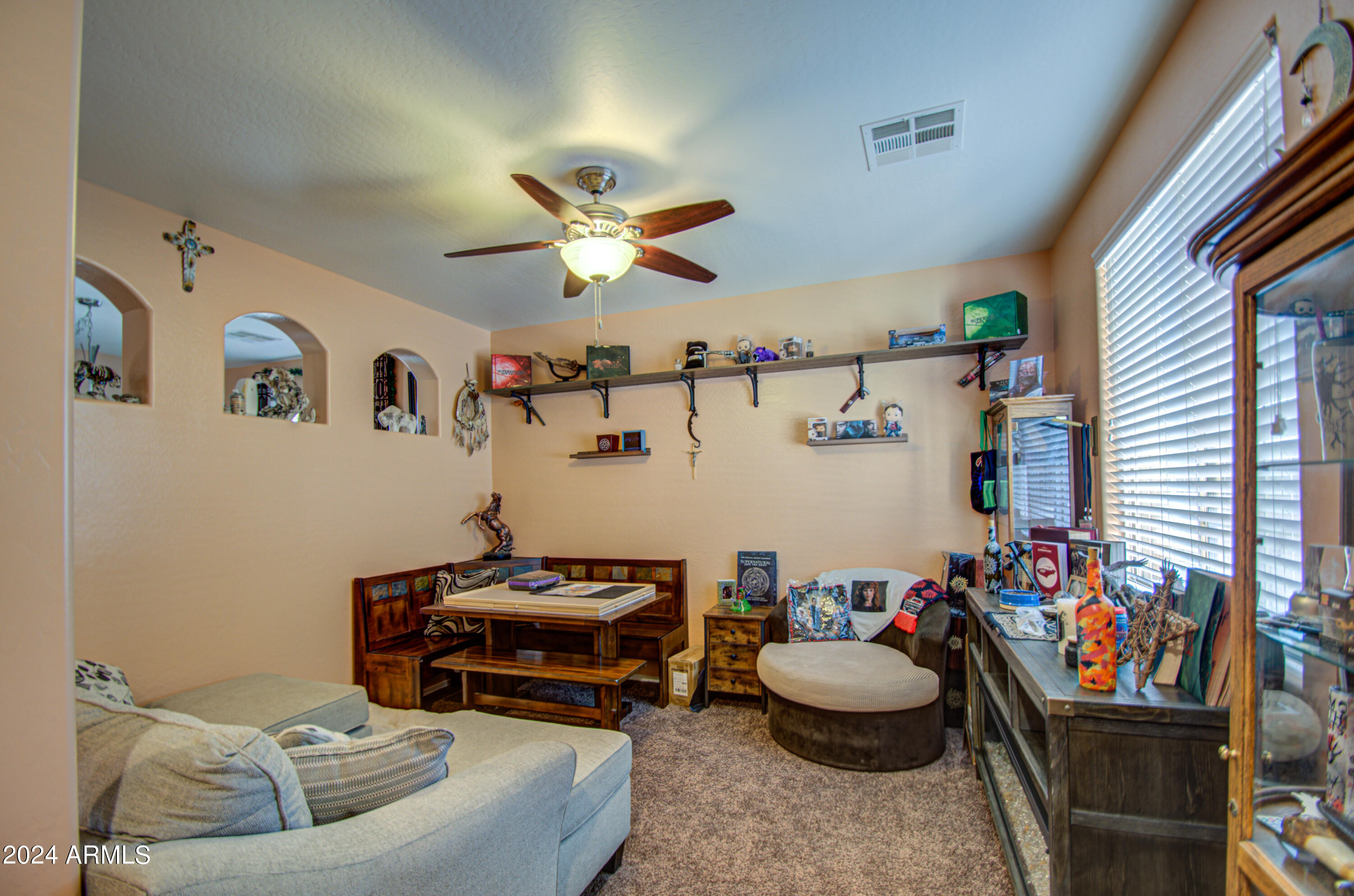 731 E PASTURE CANYON Drive