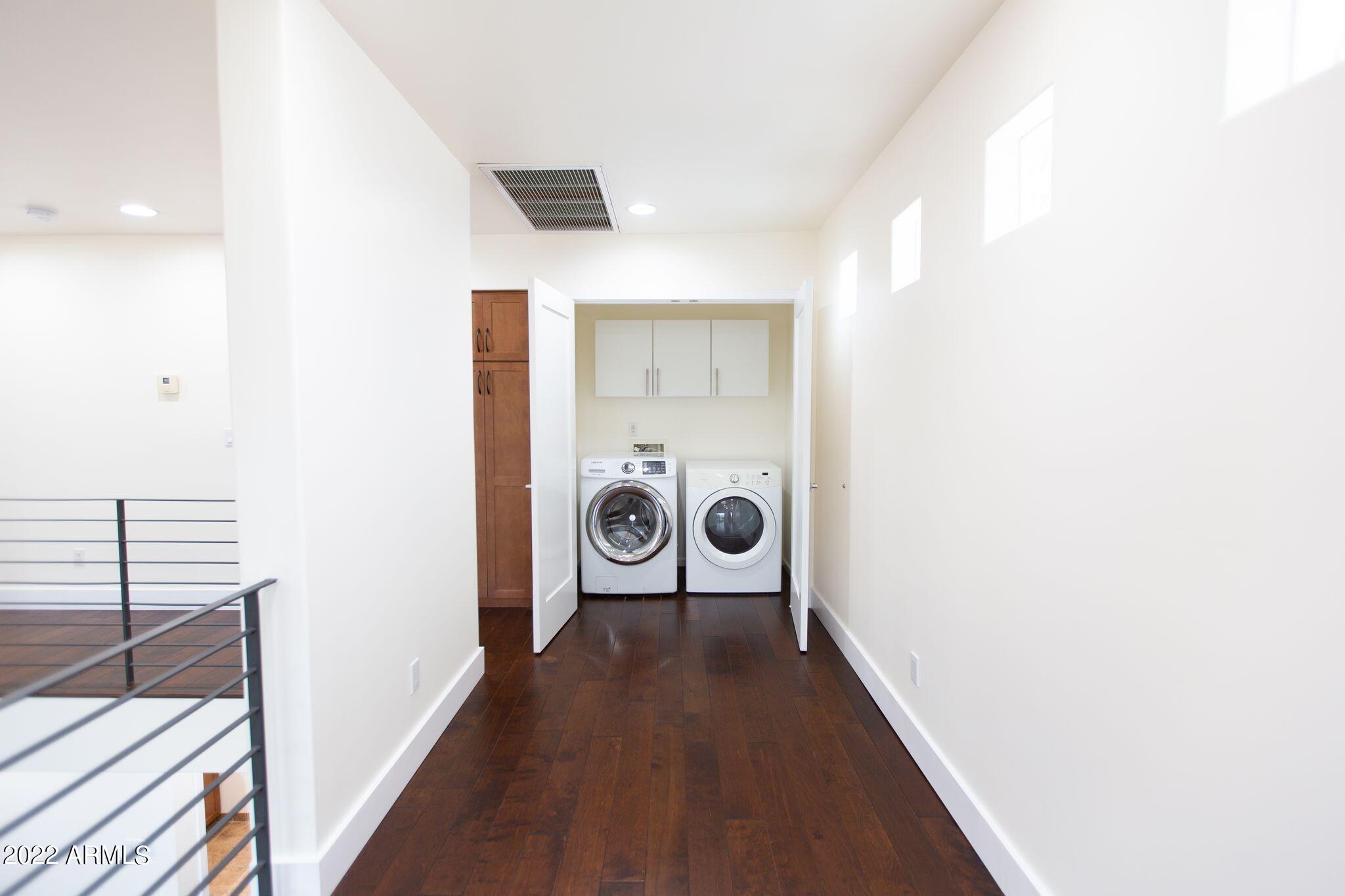 1300 W 5TH Street, 1009