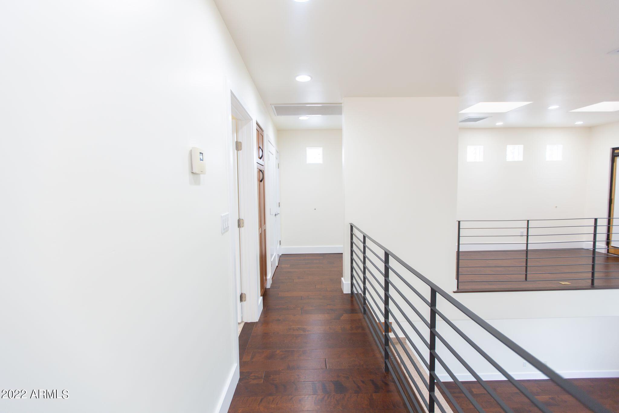 1300 W 5TH Street, 1009