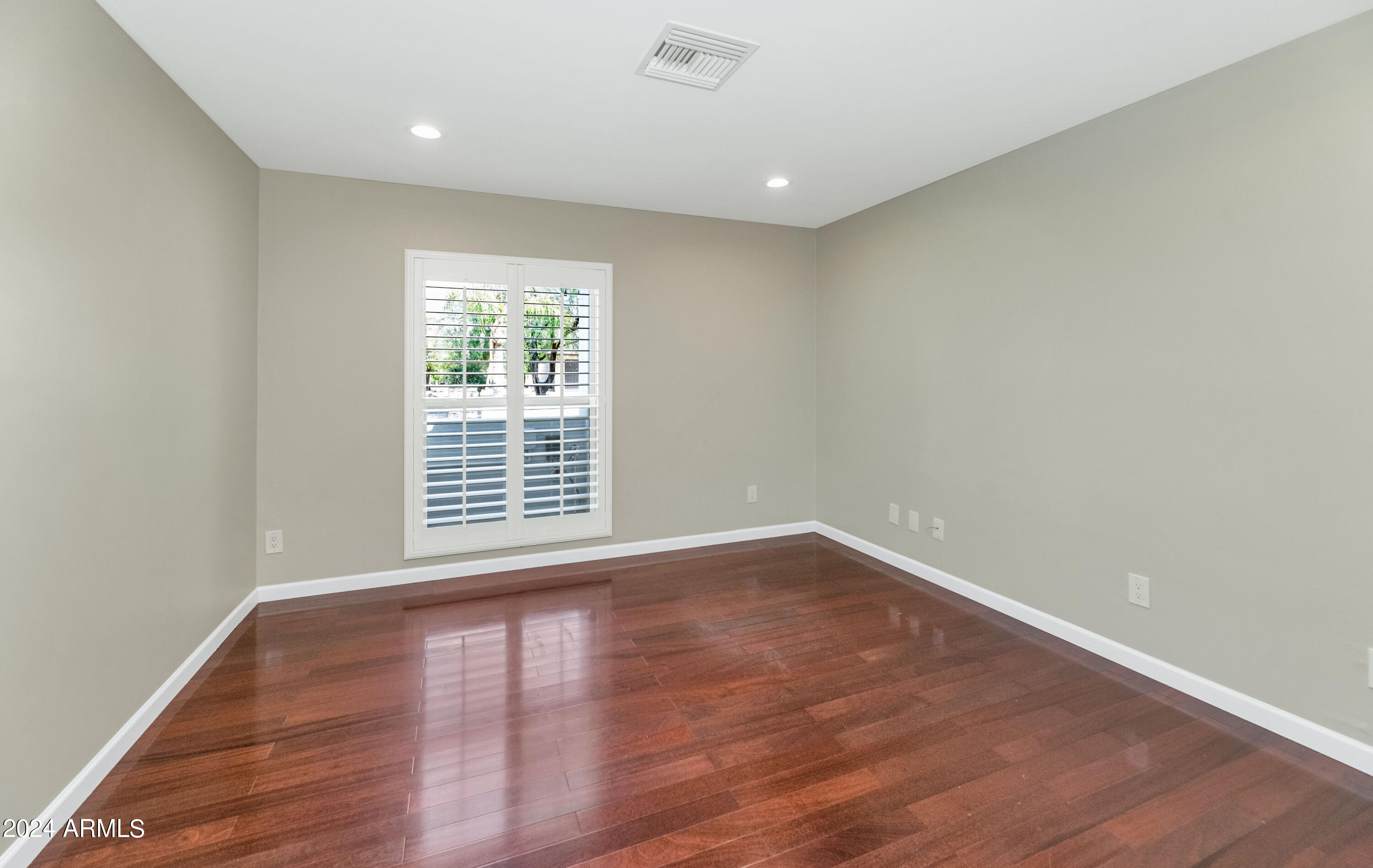 5949 E LARKSPUR Drive