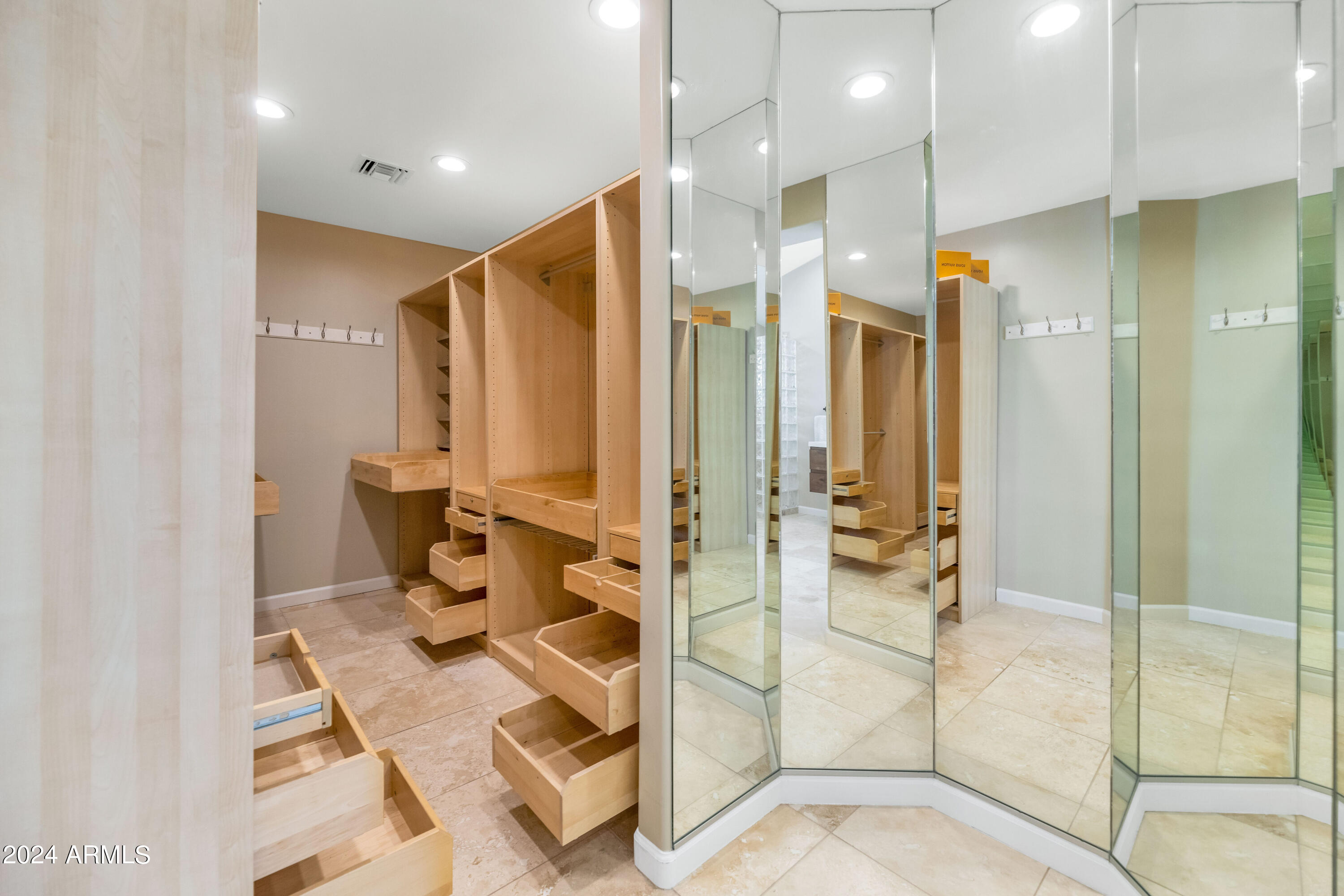 5949 E LARKSPUR Drive