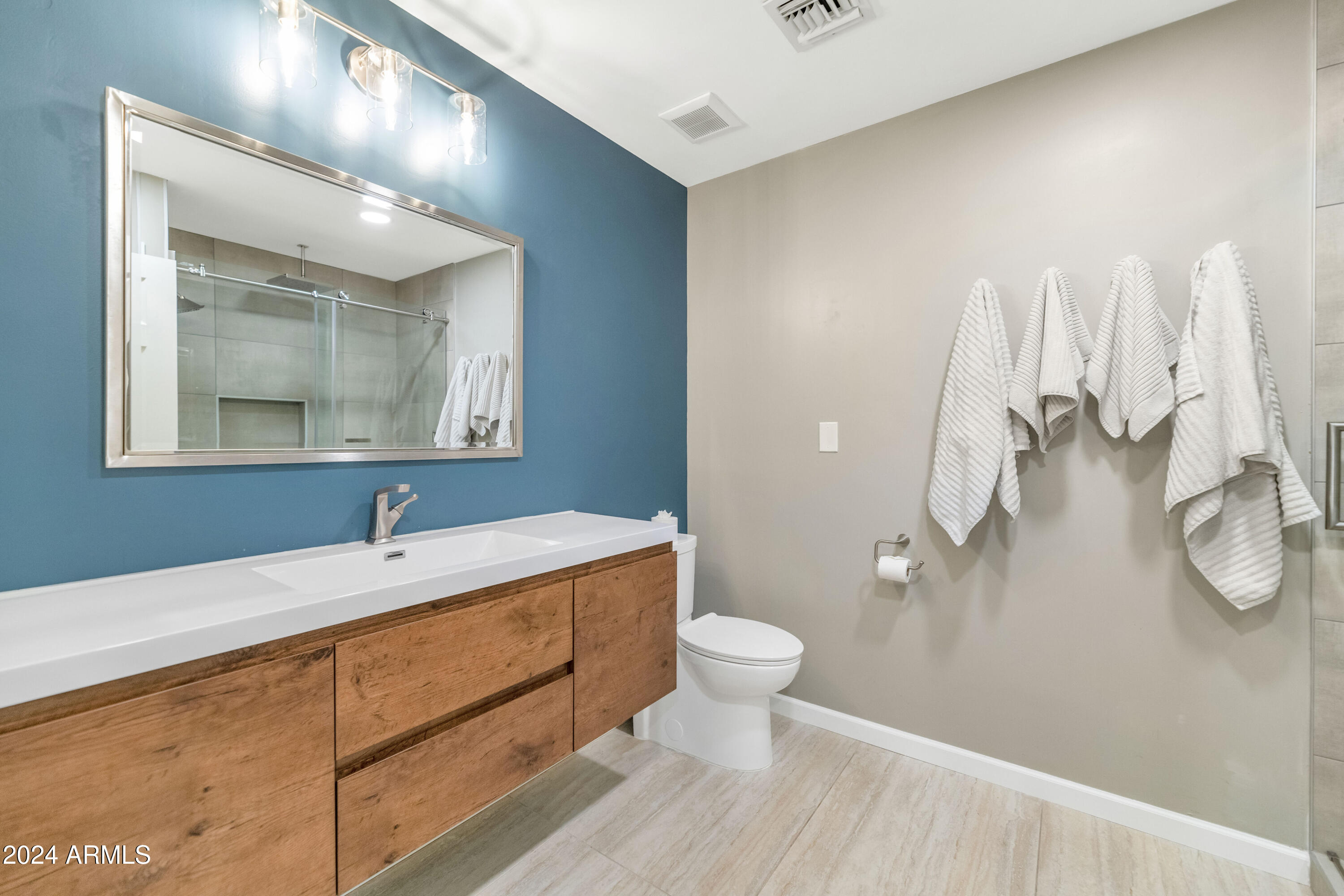 5949 E LARKSPUR Drive