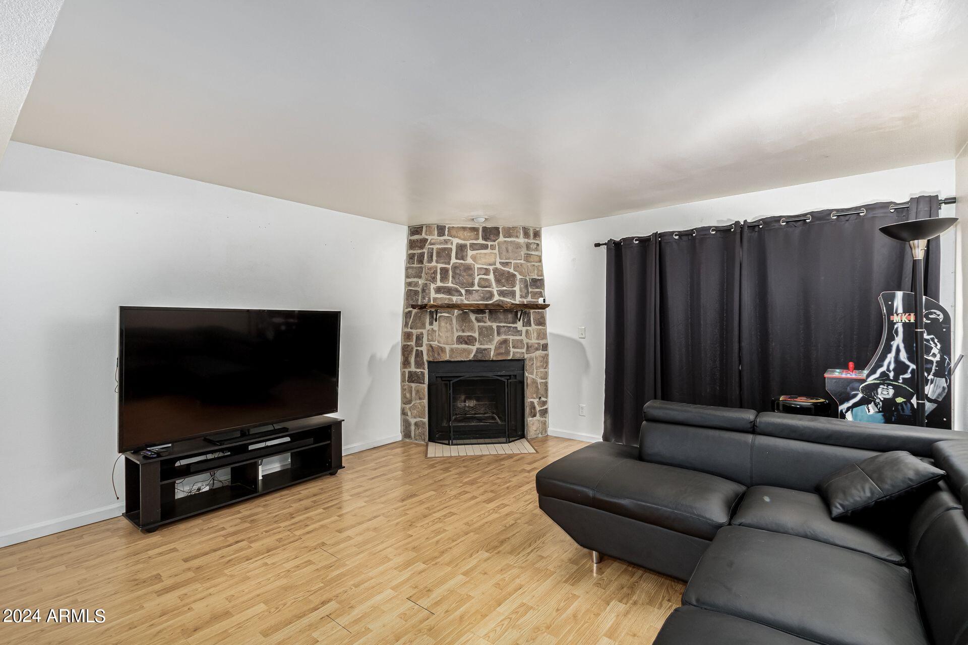 2165 E UNIVERSITY Drive, 205