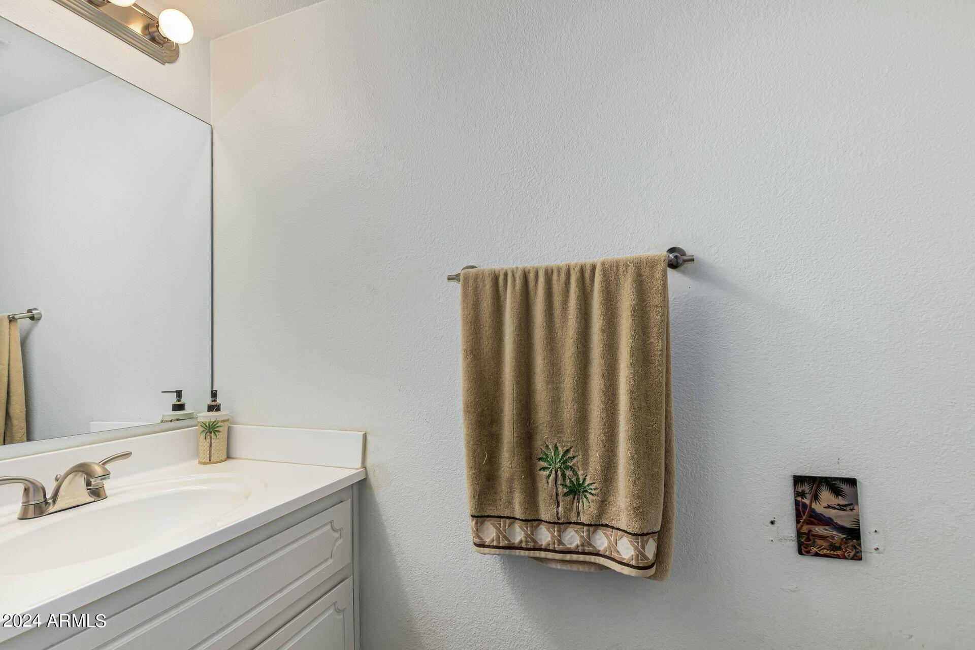 2165 E UNIVERSITY Drive, 205