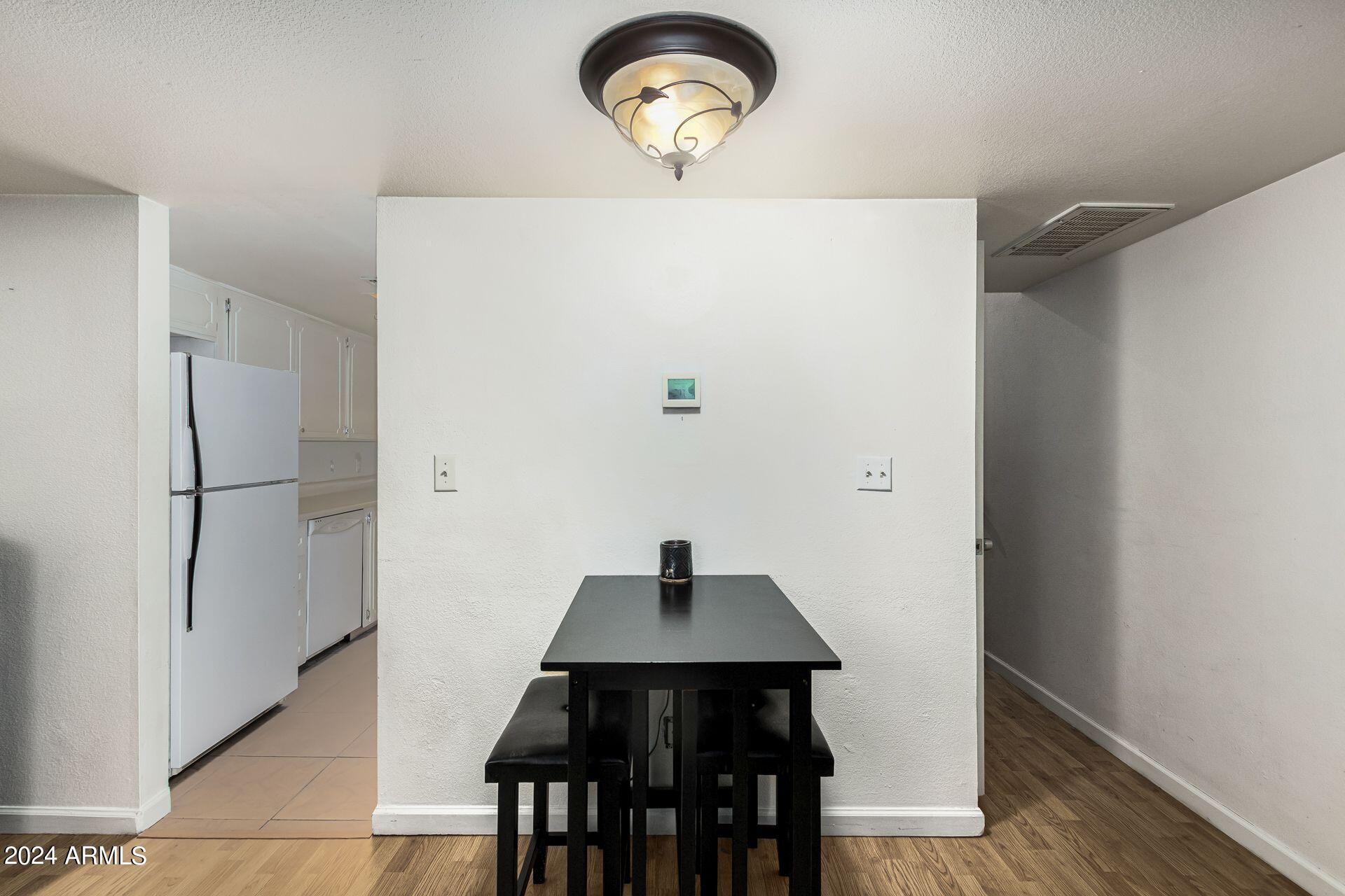 2165 E UNIVERSITY Drive, 205