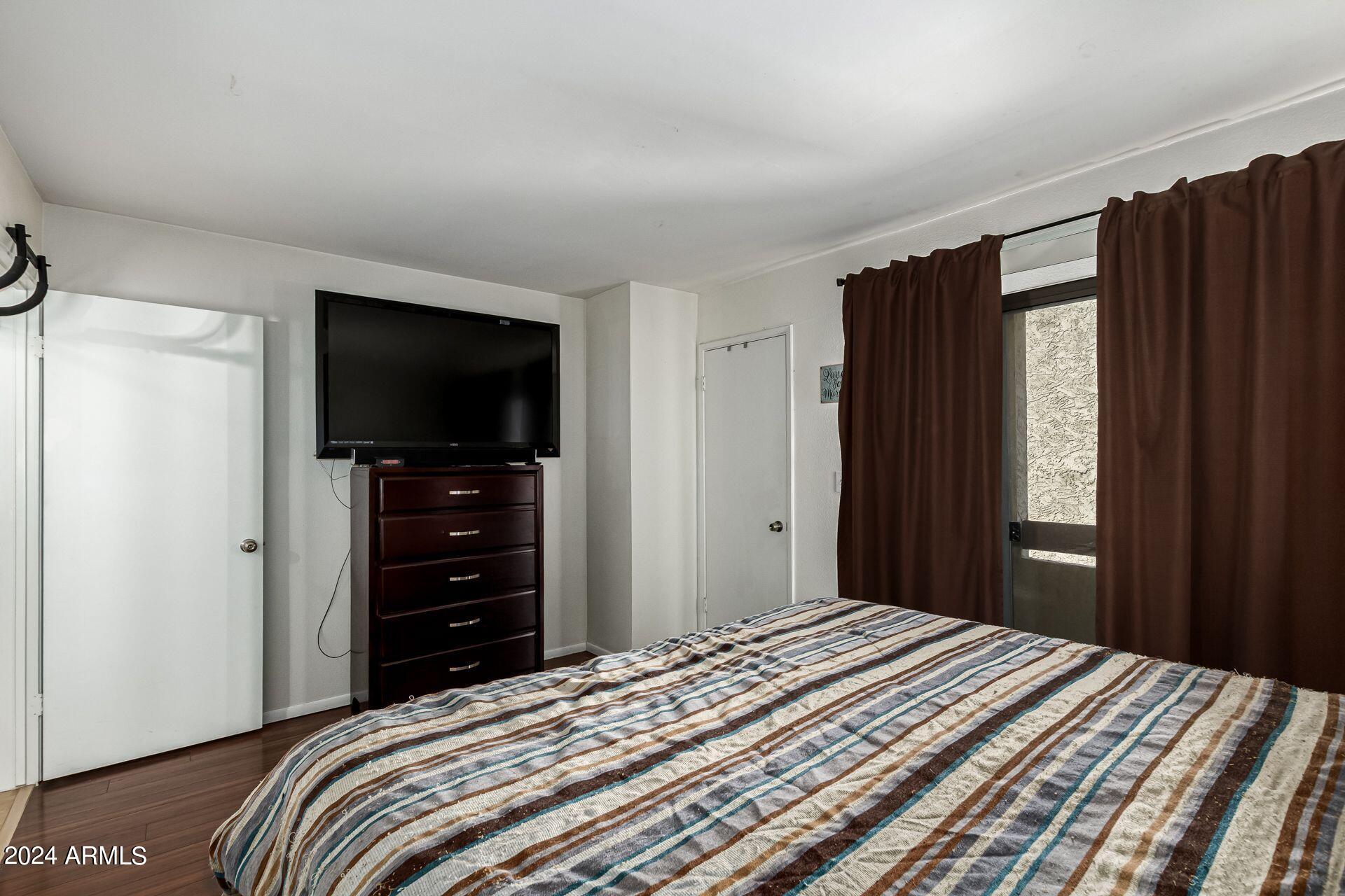 2165 E UNIVERSITY Drive, 205