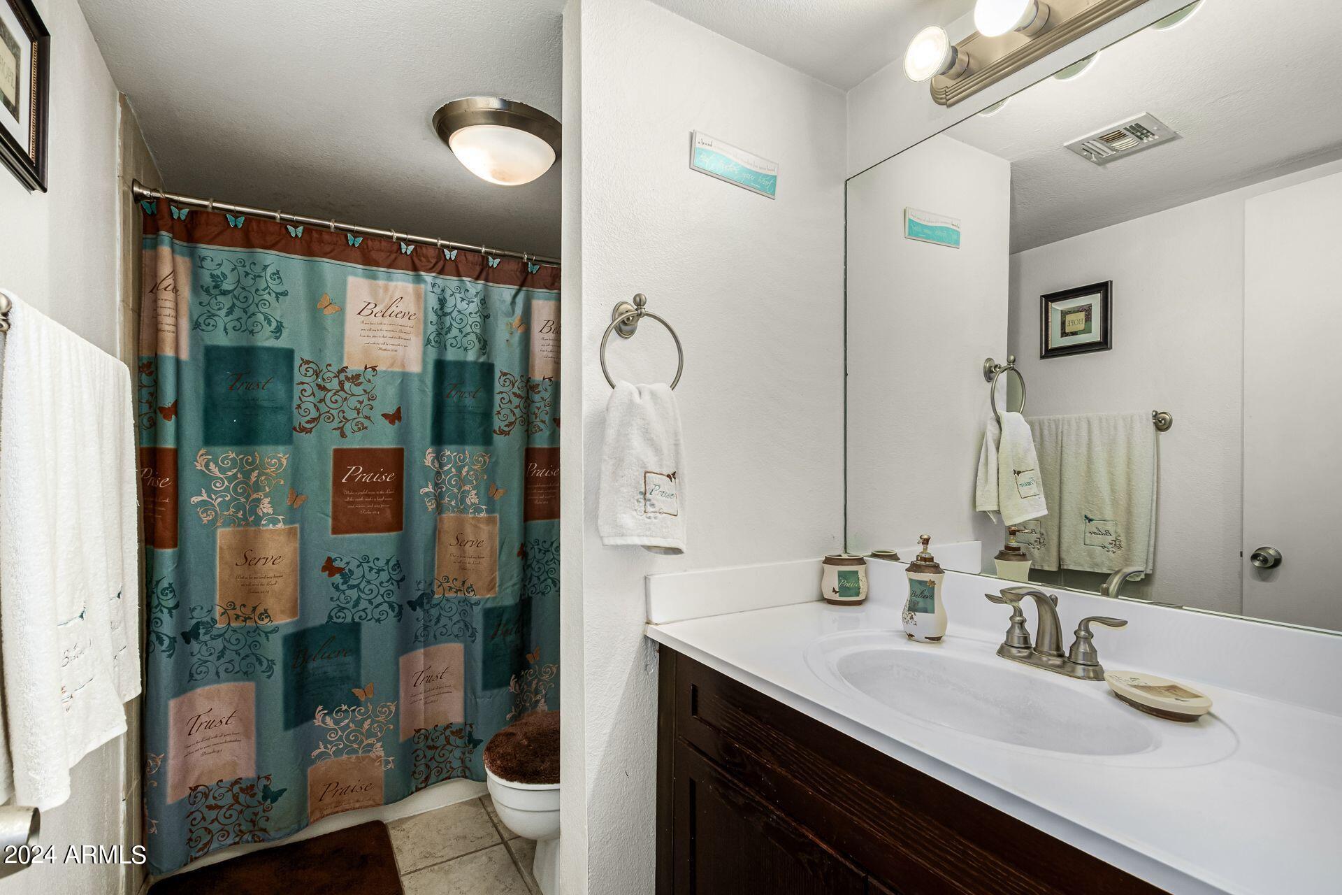 2165 E UNIVERSITY Drive, 205