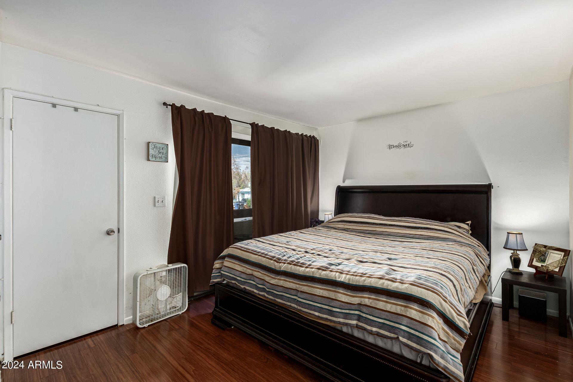 2165 E UNIVERSITY Drive, 205