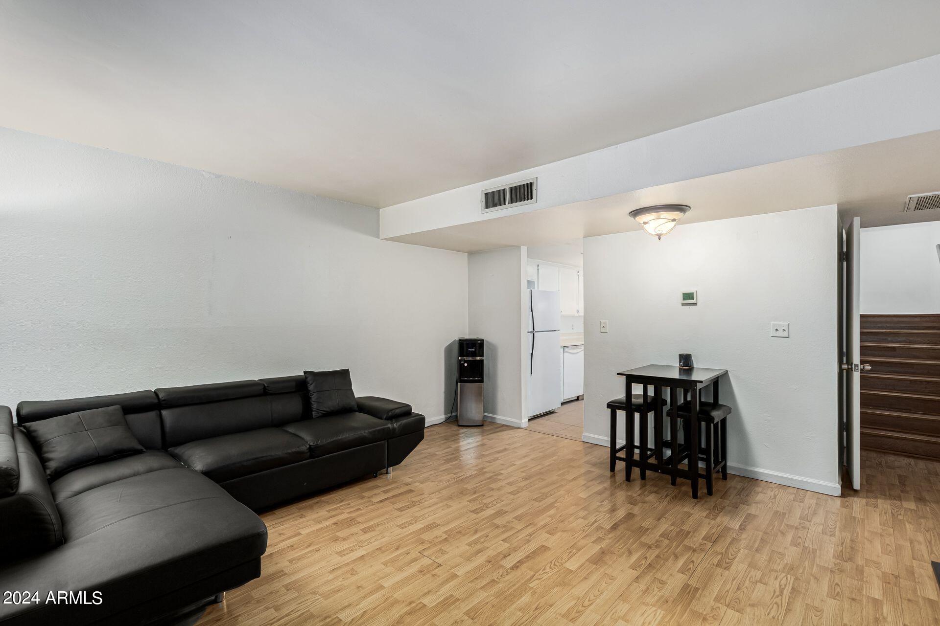 2165 E UNIVERSITY Drive, 205