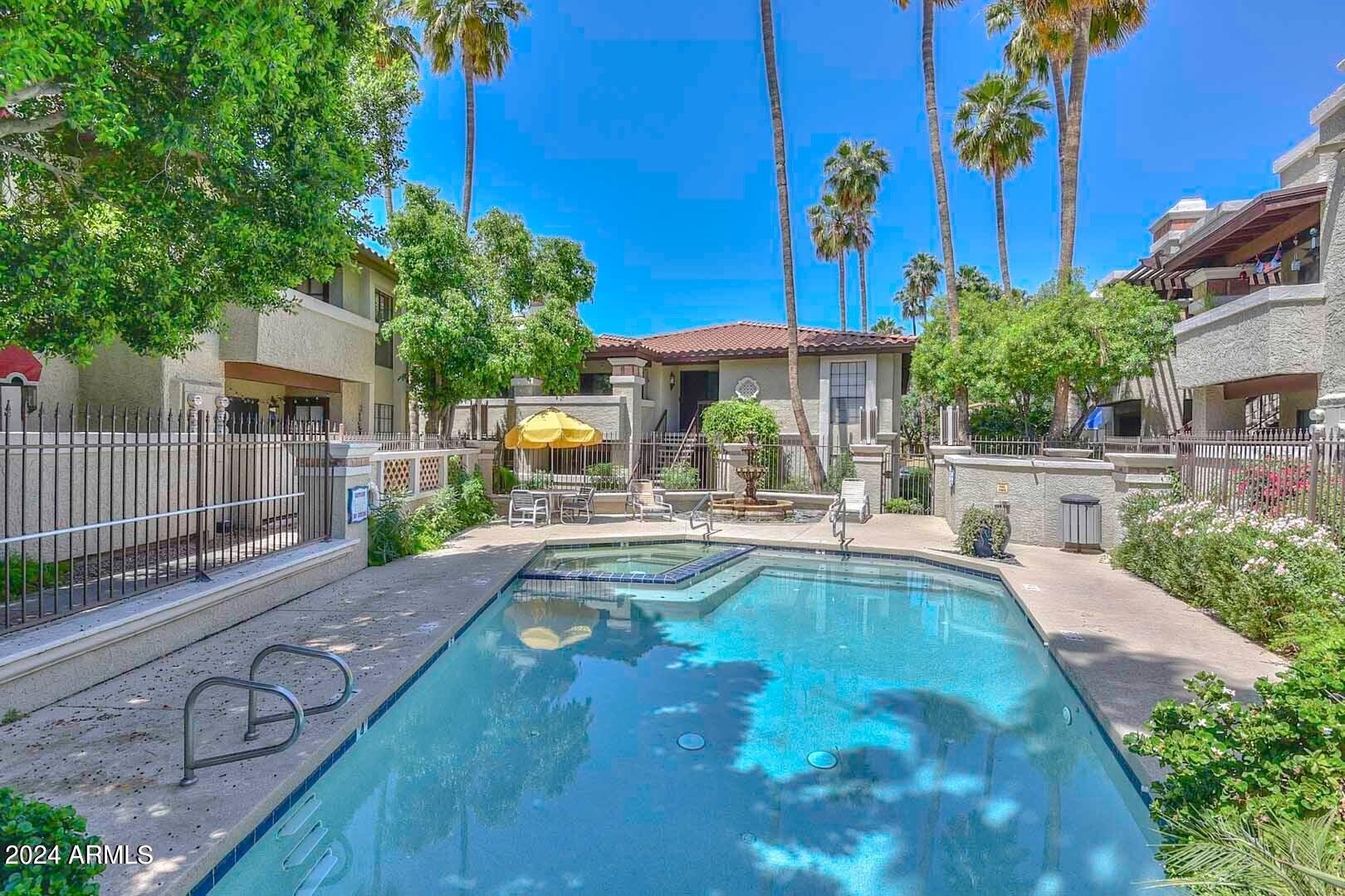 7557 N DREAMY DRAW Drive, 124