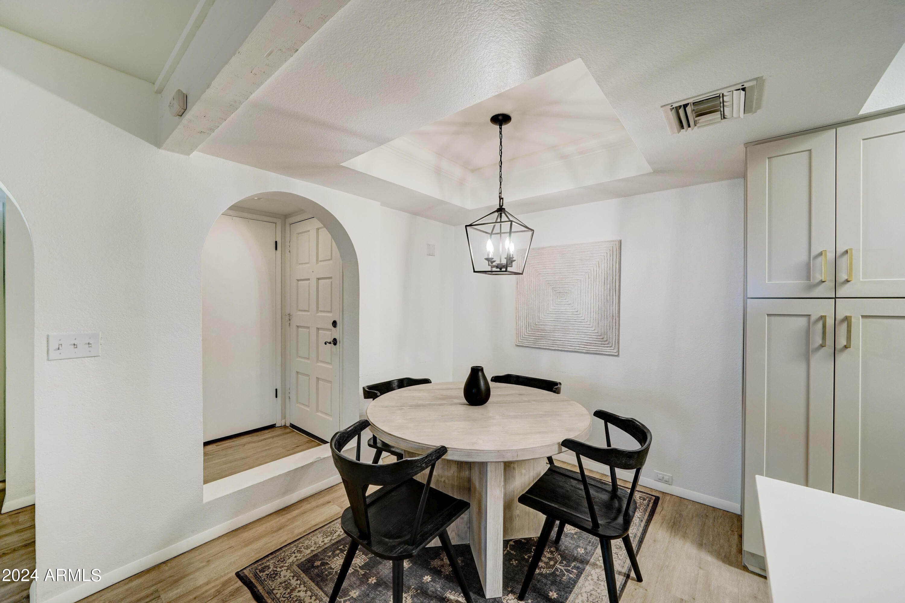 7557 N DREAMY DRAW Drive, 124