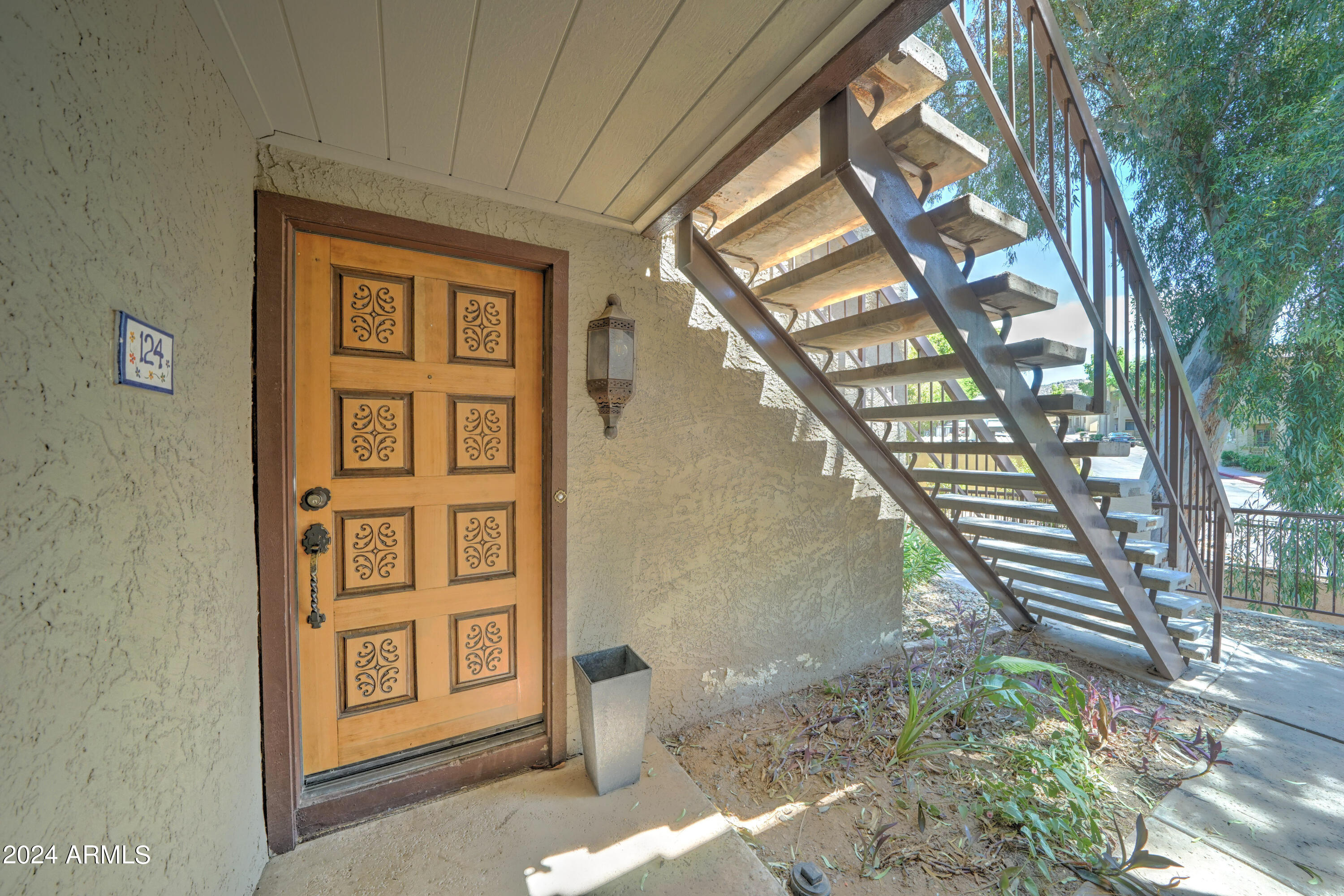 7557 N DREAMY DRAW Drive, 124