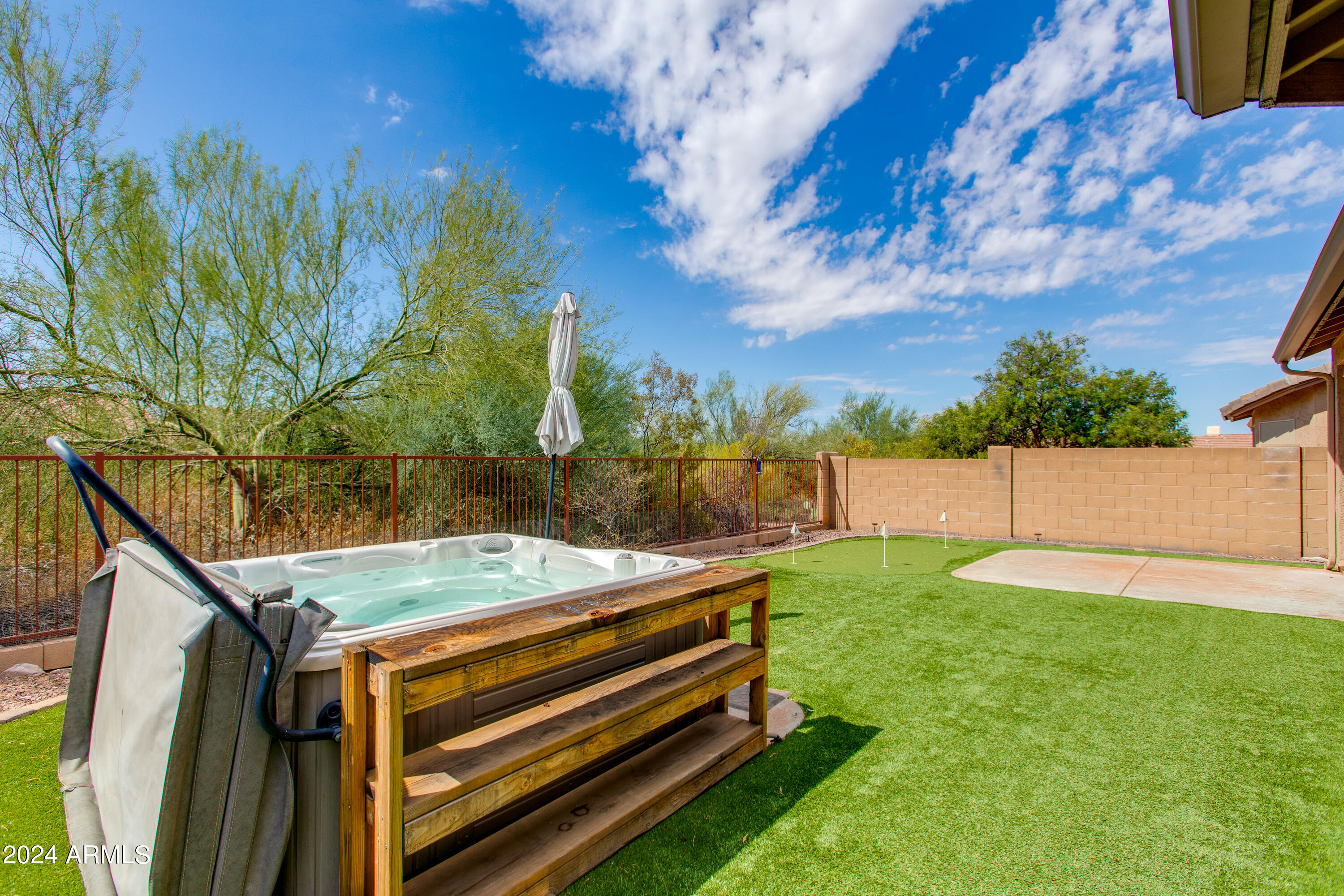9985 E LEGEND Court
