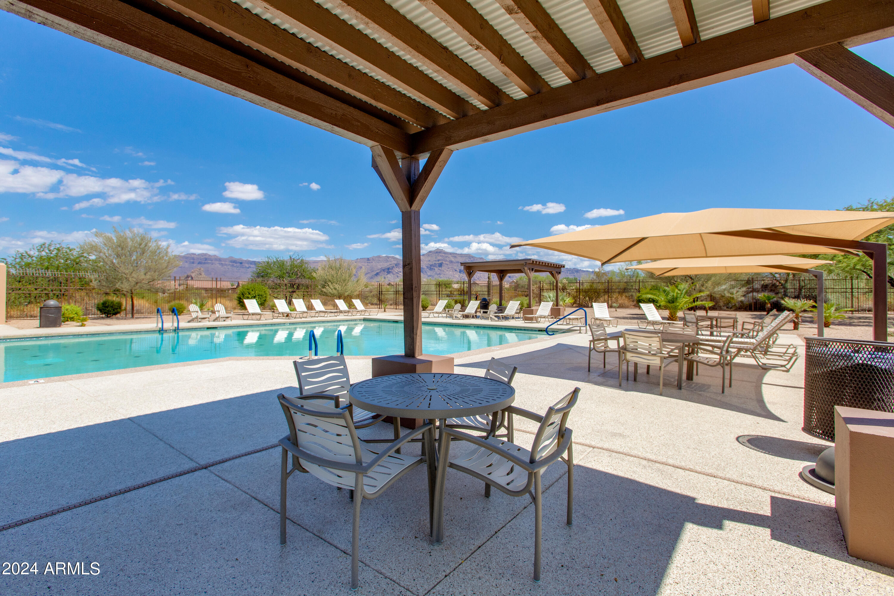 9985 E LEGEND Court