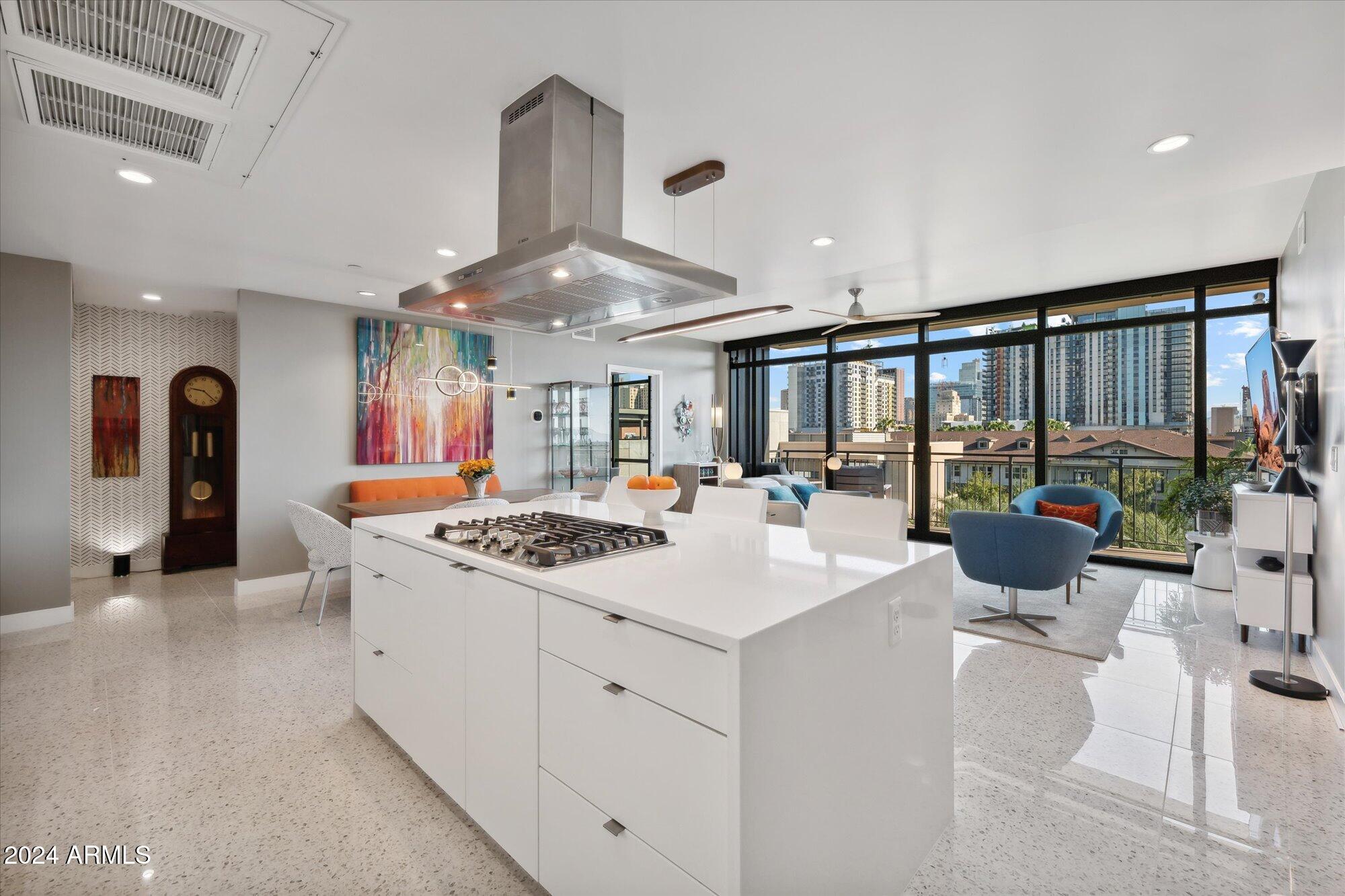 200 W Portland Street 627
