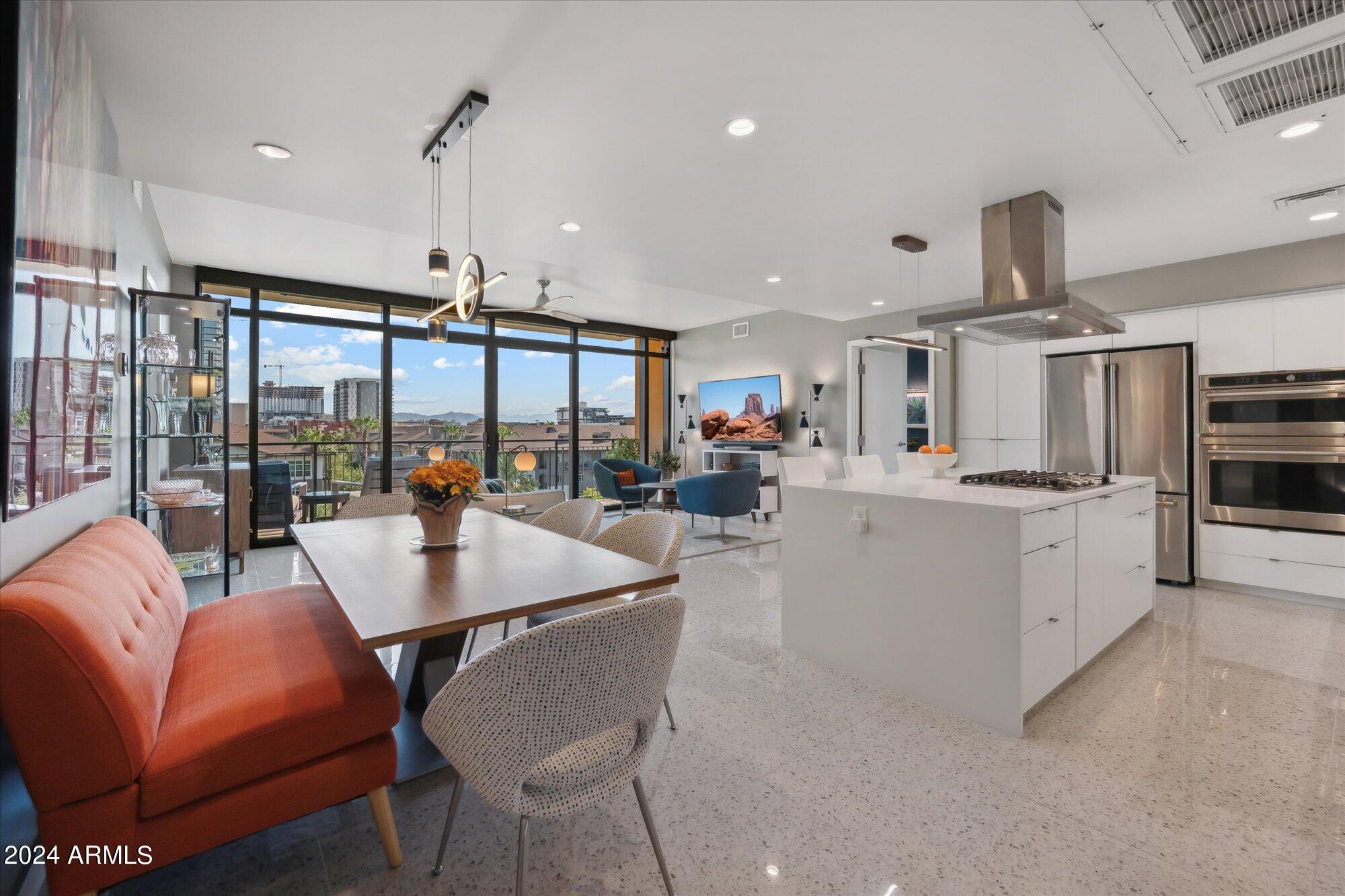 200 W Portland Street 627
