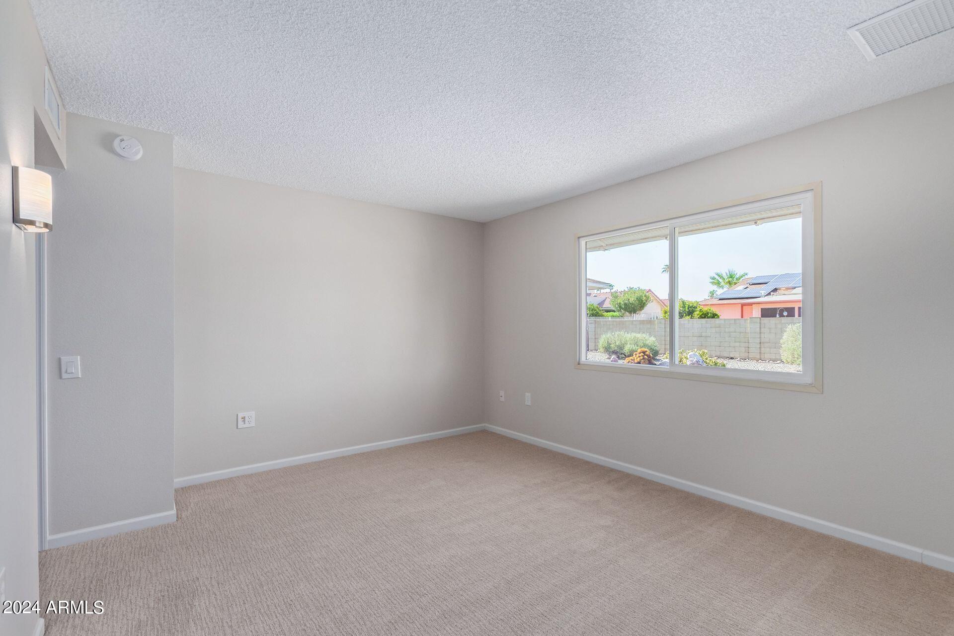 12432 W SPRING RIDGE Drive